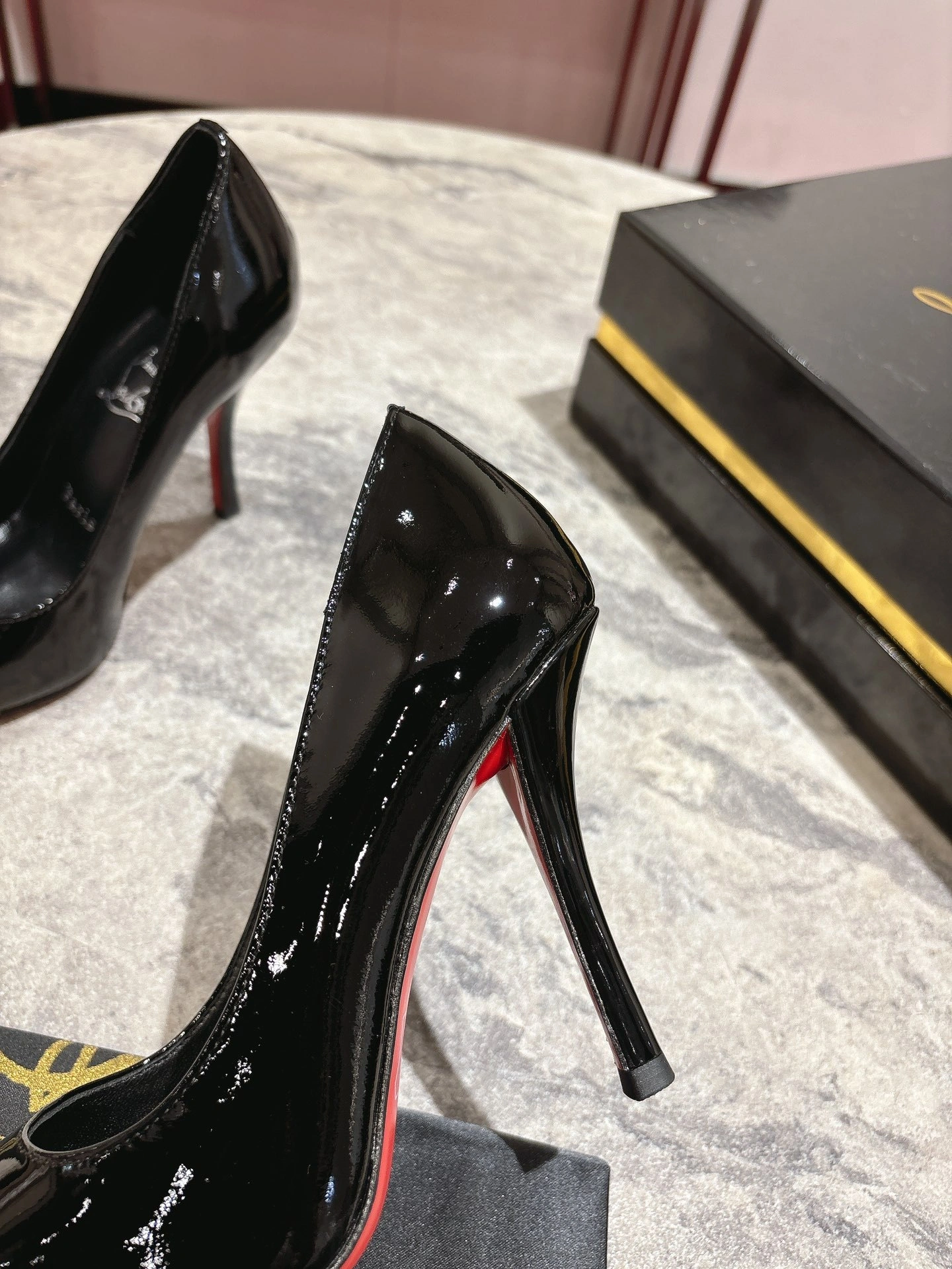 COCO-- 8ou2ou 1250939B439 calfskin item:E-X062H0633