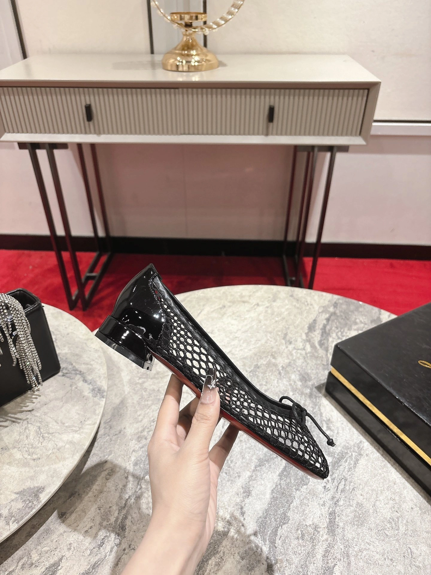 COCO-- 8ou2ou 1250987B439 calfskin item:E-X105J3876