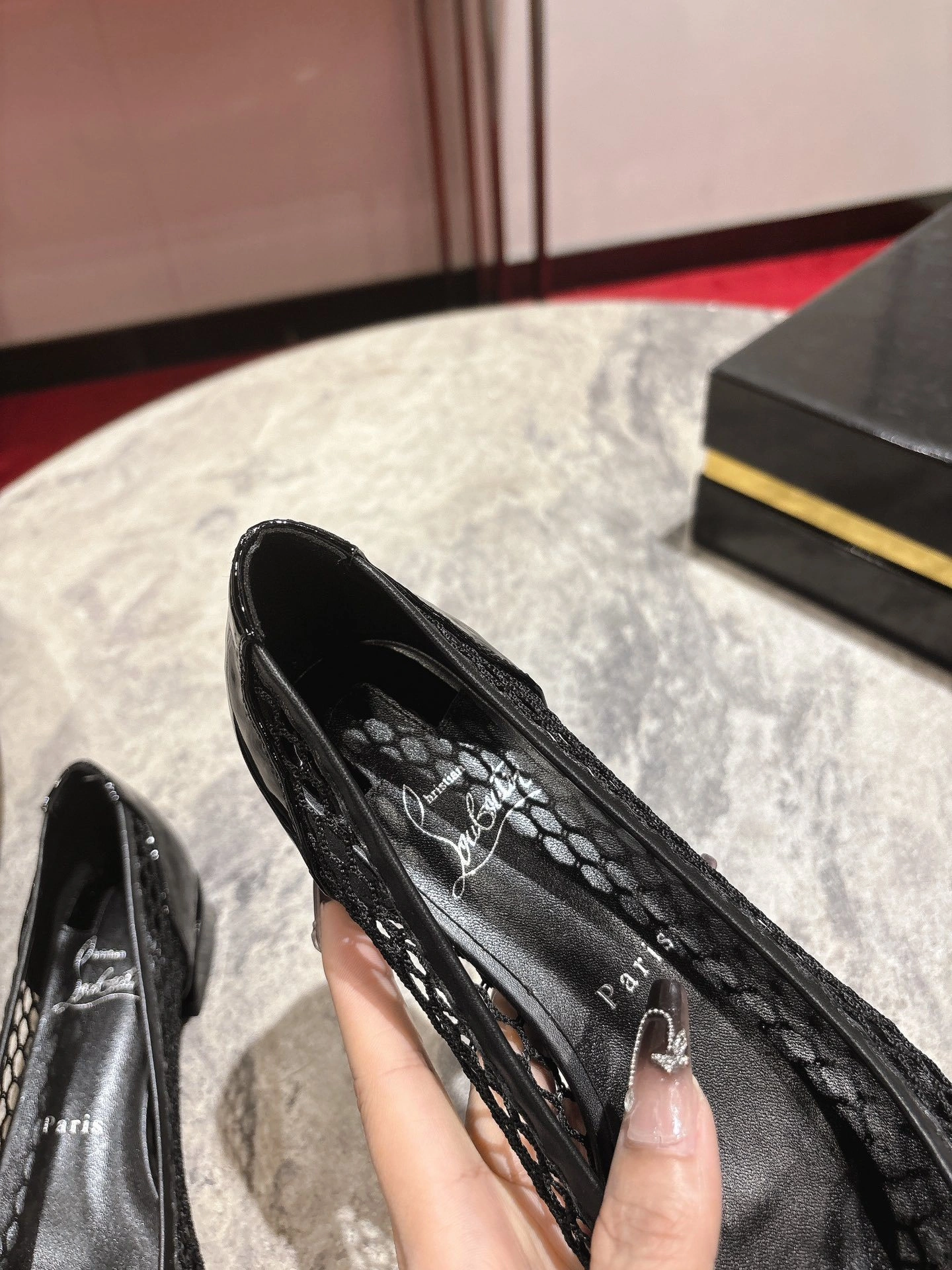 COCO-- 8ou2ou 1250987B439 calfskin item:E-X105J3876