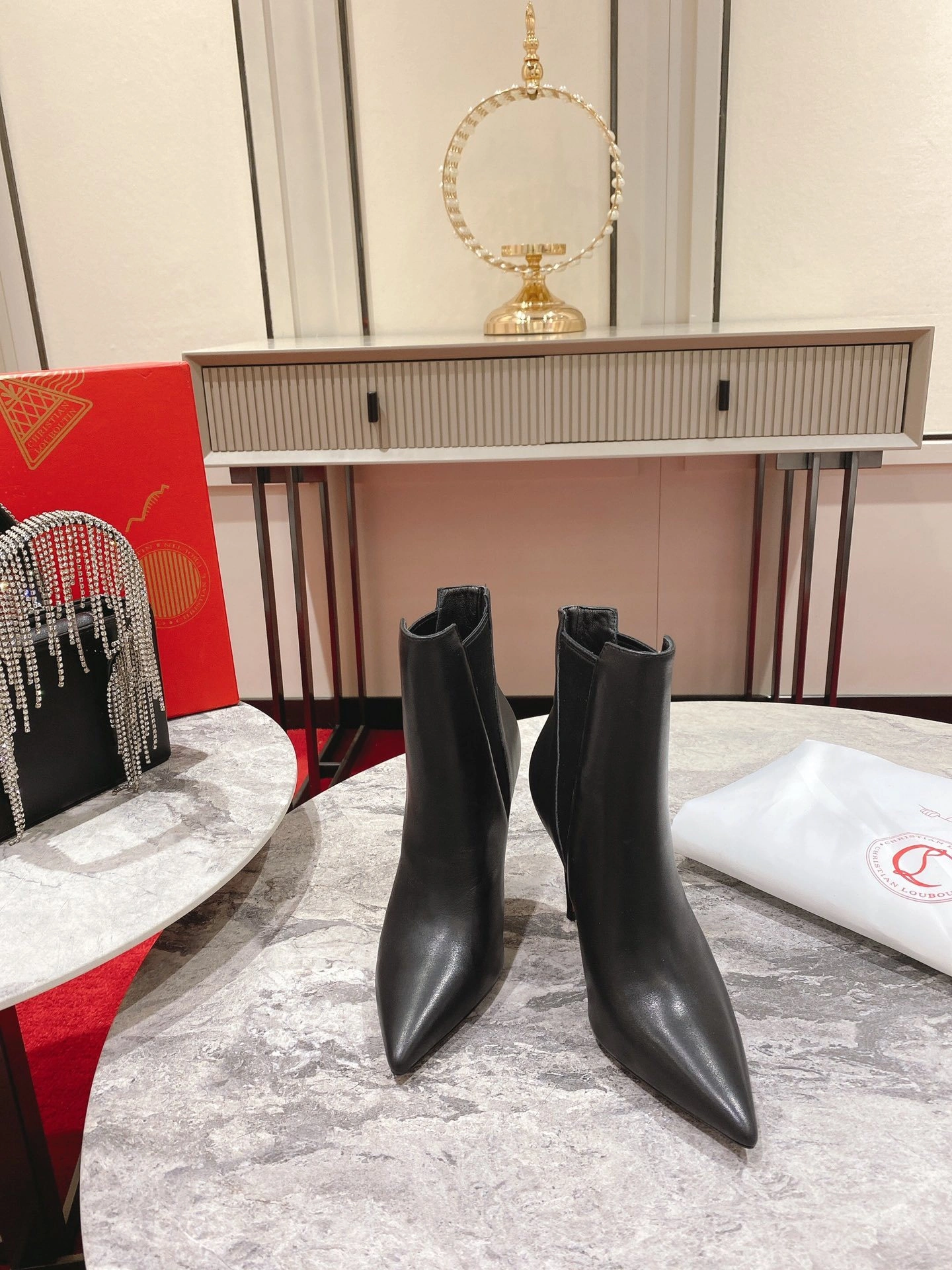 COCO-- 8ou2ou 3220297BK01 calfskin item：E-X362I1102