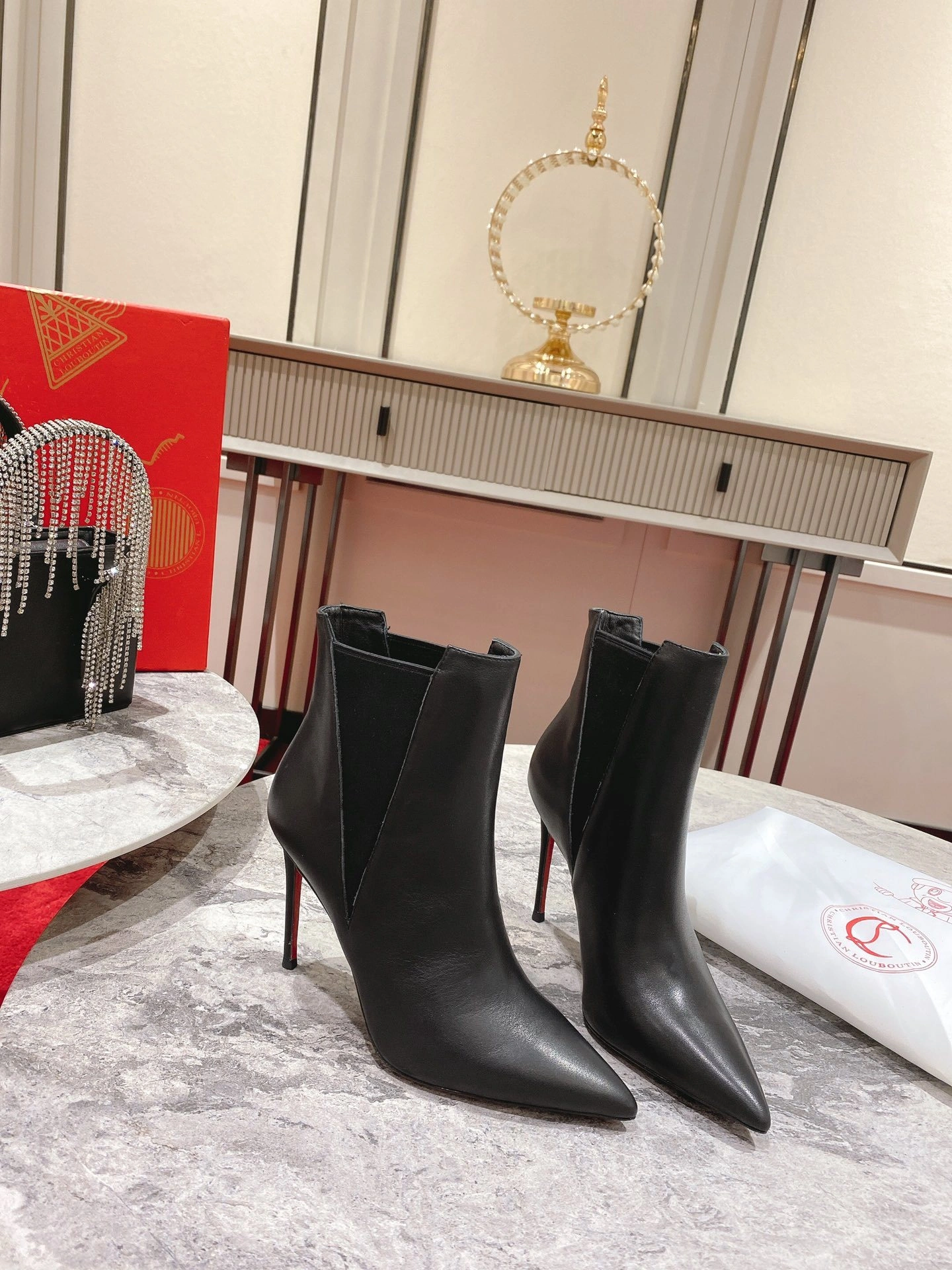 COCO-- 8ou2ou 3220297BK01 calfskin item：E-X362I1102