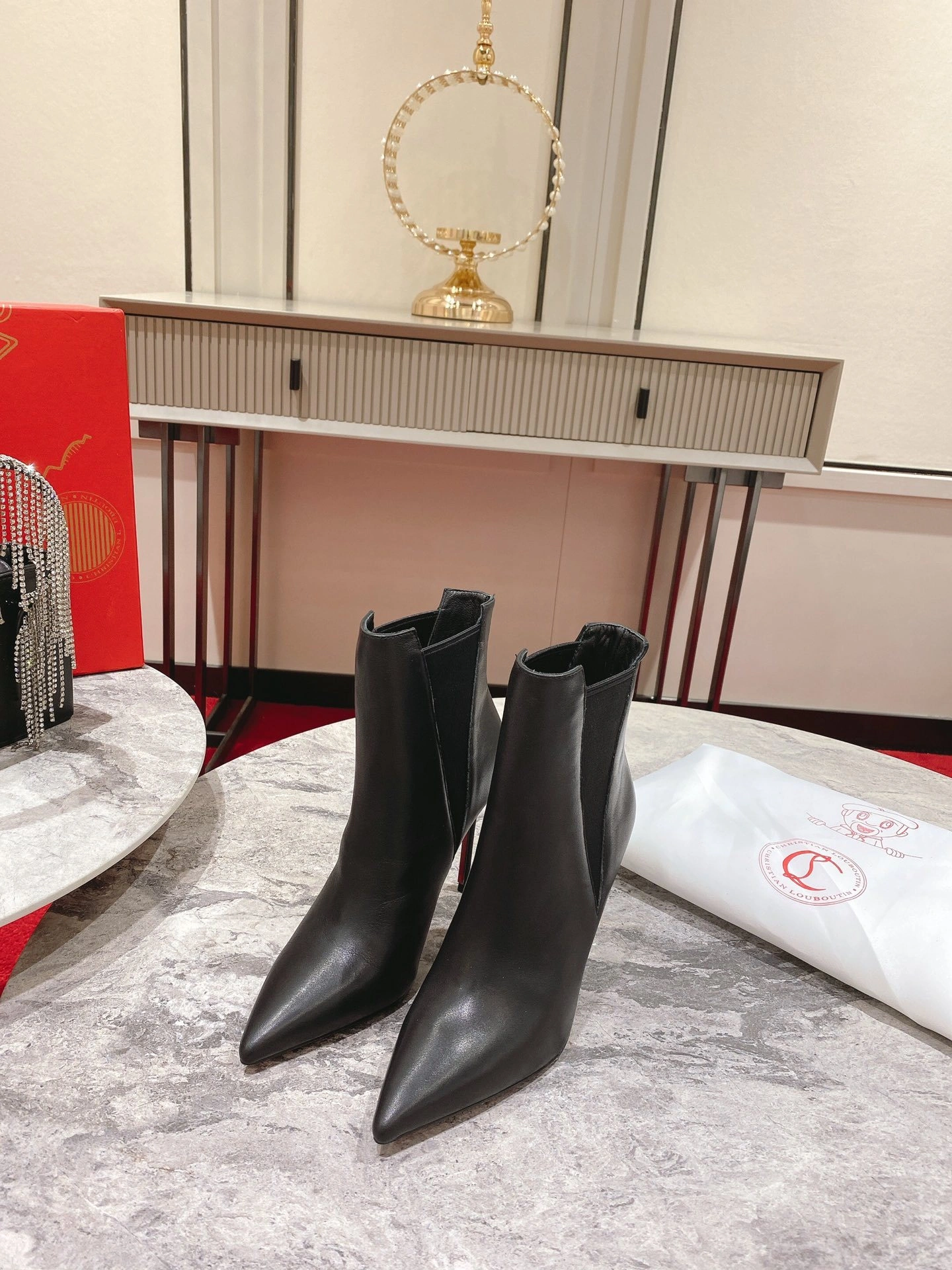 COCO-- 8ou2ou 3220297BK01 calfskin item：E-X362I1102