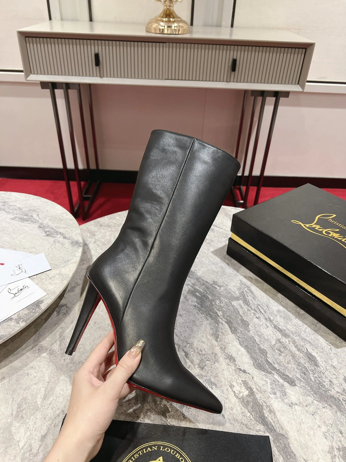 COCO-- 8ou2ou 3230824BK01 calfskin item：E-X362I1100