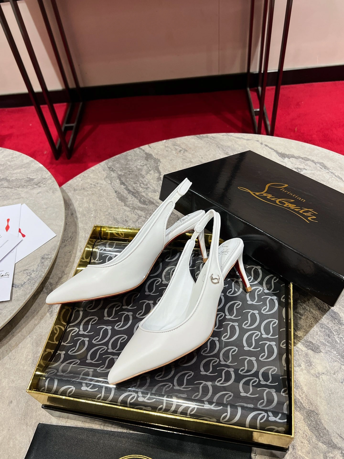 COCO-- 8ou2ou 3240004W302 calfskin item:E-X076H0635