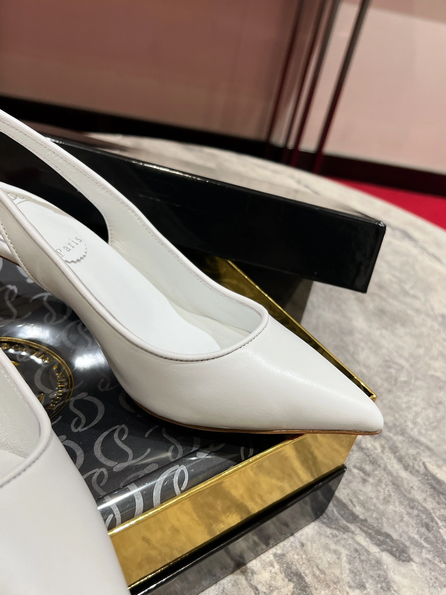 COCO-- 8ou2ou 3240004W302 calfskin item:E-X076H0635