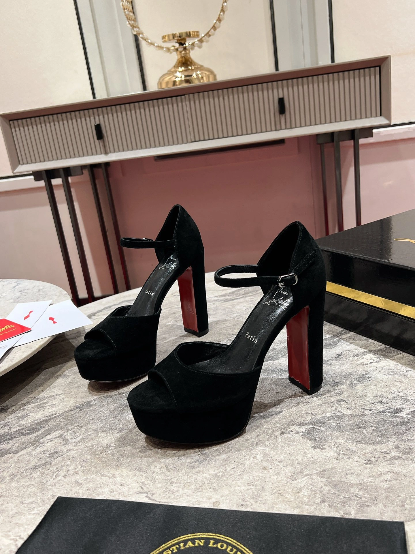 COCO-- 8ou2ou 3240088B439 calfskin item:E-X105J3867