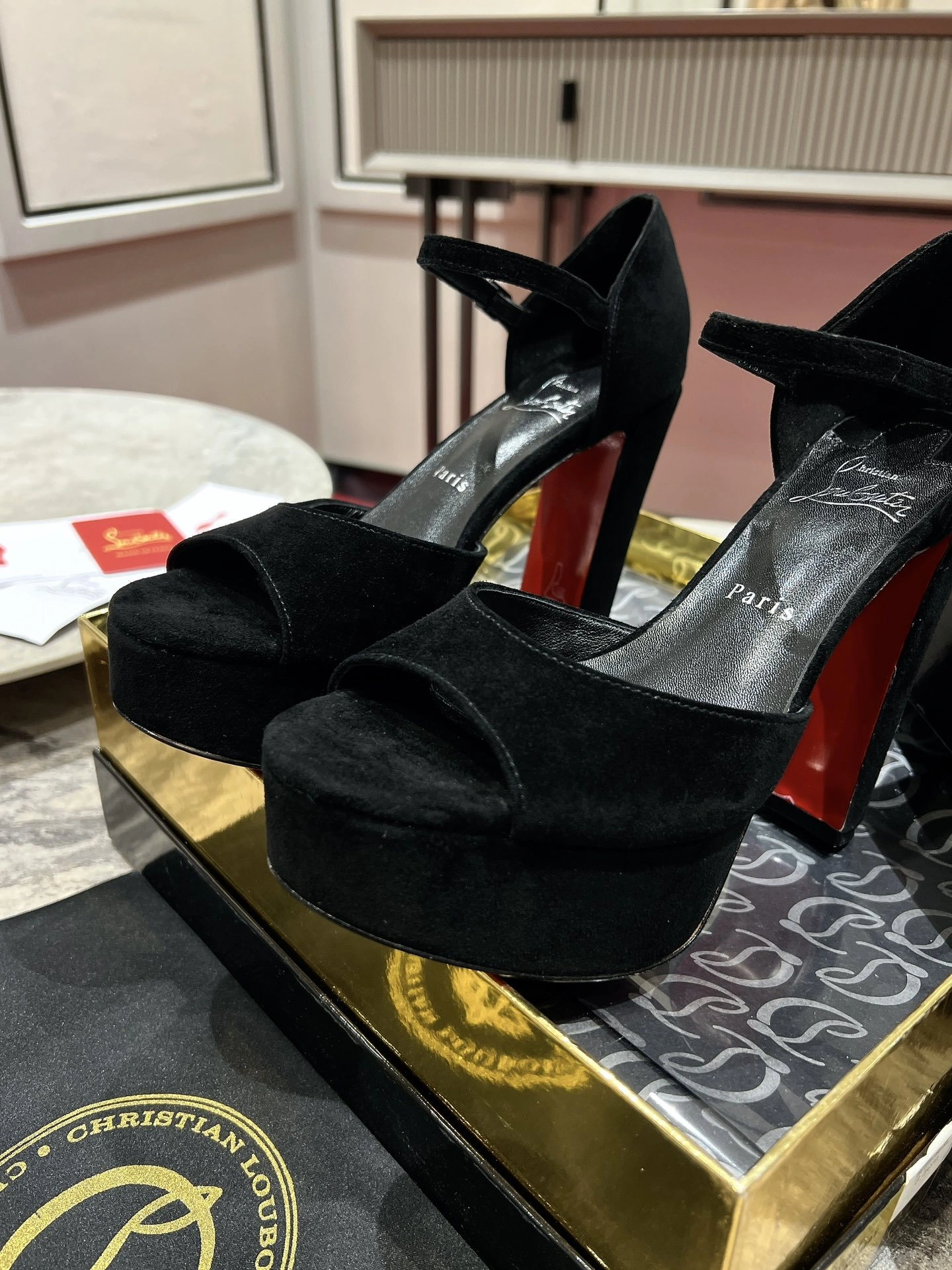 COCO-- 8ou2ou 3240088B439 calfskin item:E-X105J3867