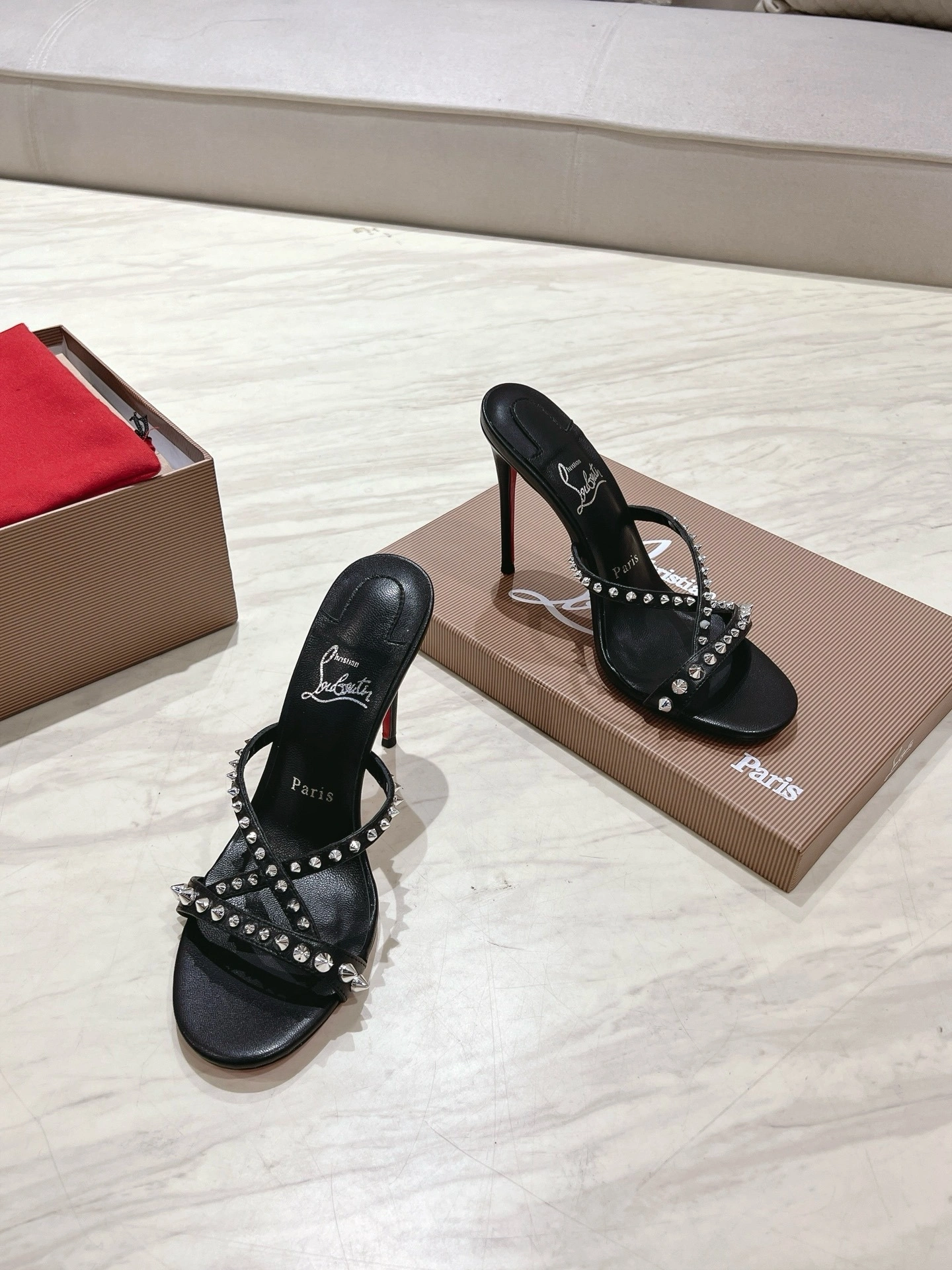 COCO-- 8ou2ou 3240181B439 Heel height：10CM Calfskin sheepskin item:E-X158D4034