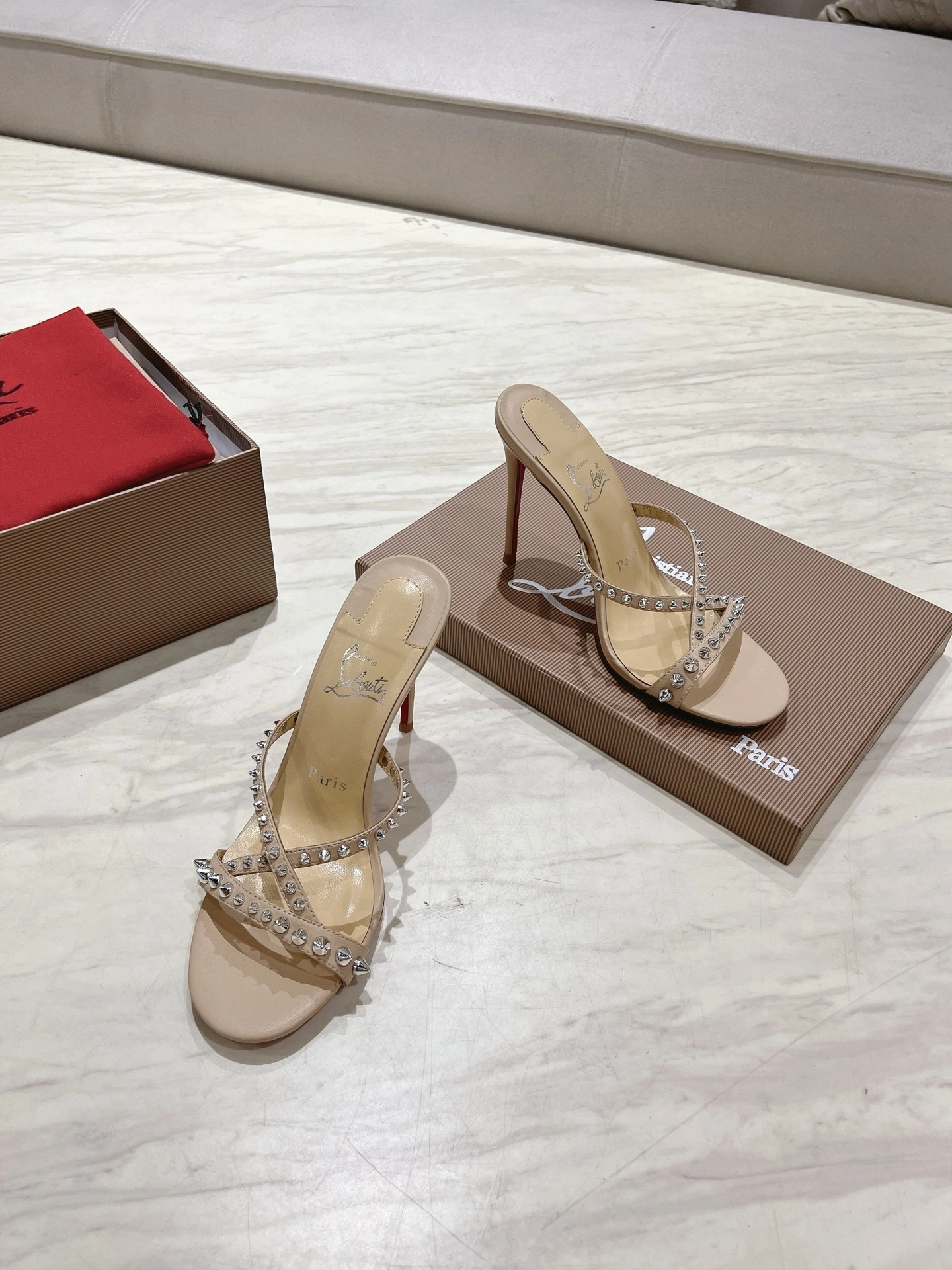 COCO-- 8ou2ou 3240181N295 Heel height：10CM Calfskin sheepskin item:E-X158D4032