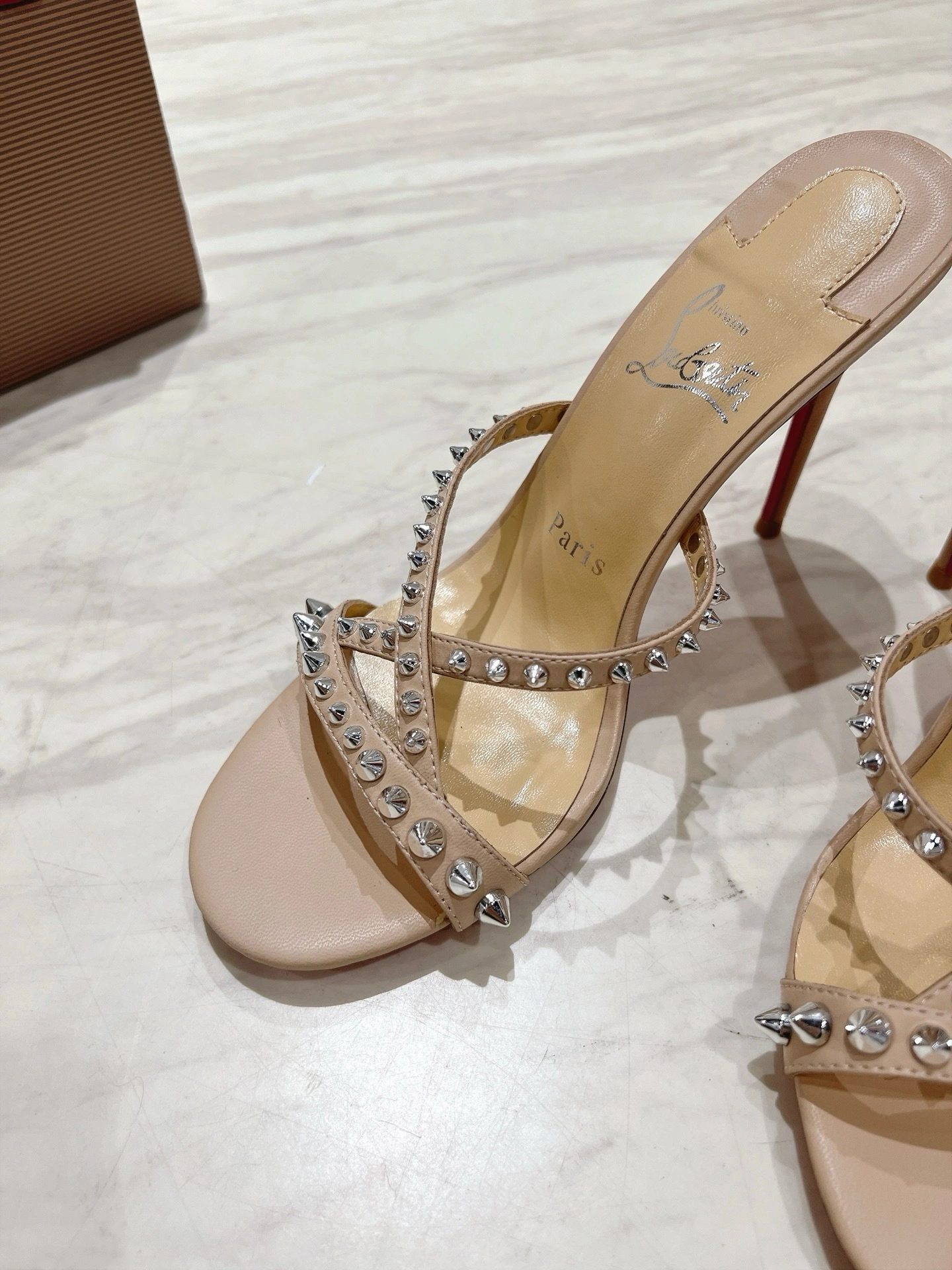 COCO-- 8ou2ou 3240181N295 Heel height：10CM Calfskin sheepskin item:E-X158D4032