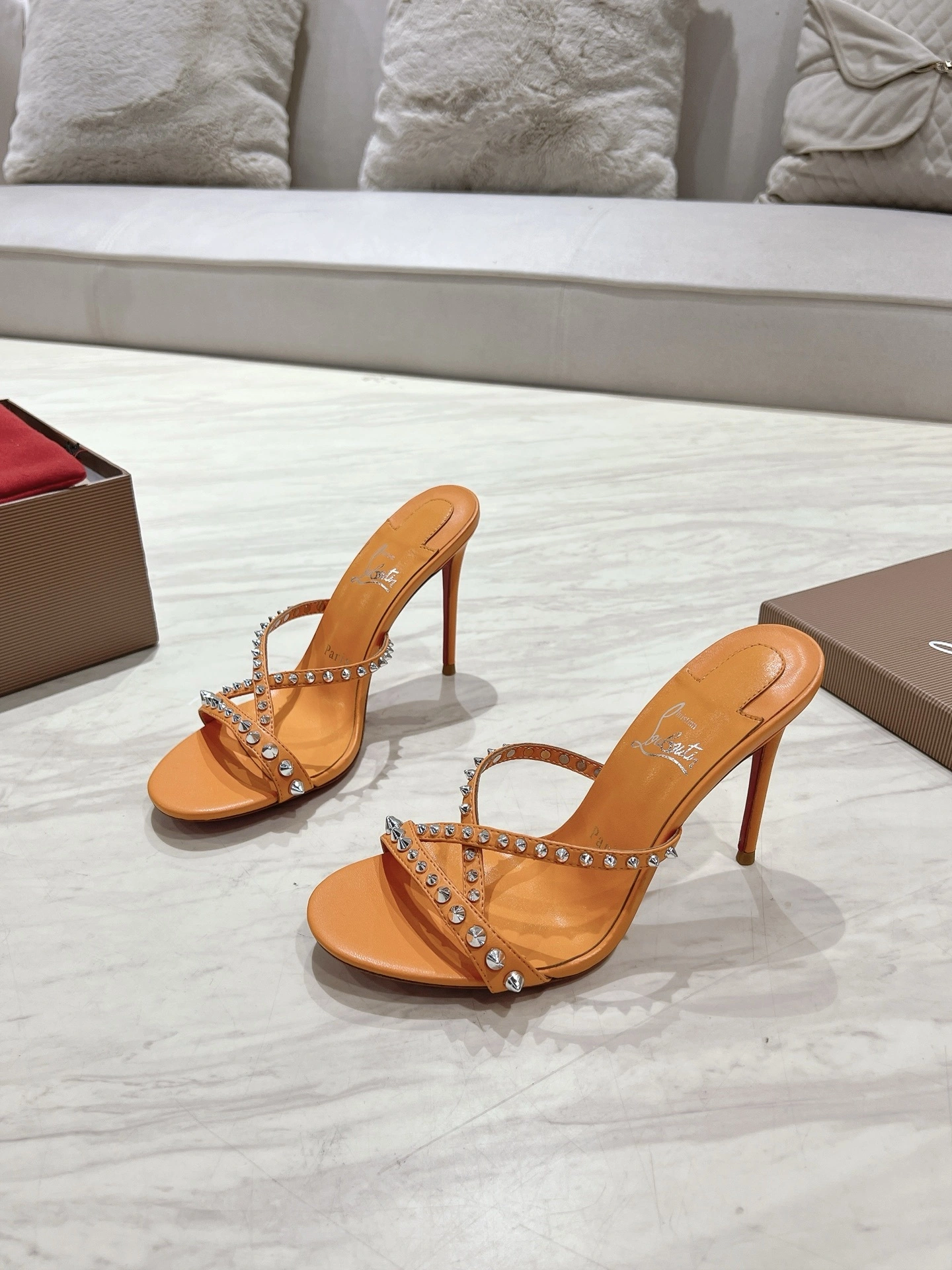 COCO-- 8ou2ou 3240181O349 Heel height：10CM Calfskin sheepskin item:E-X158D4033