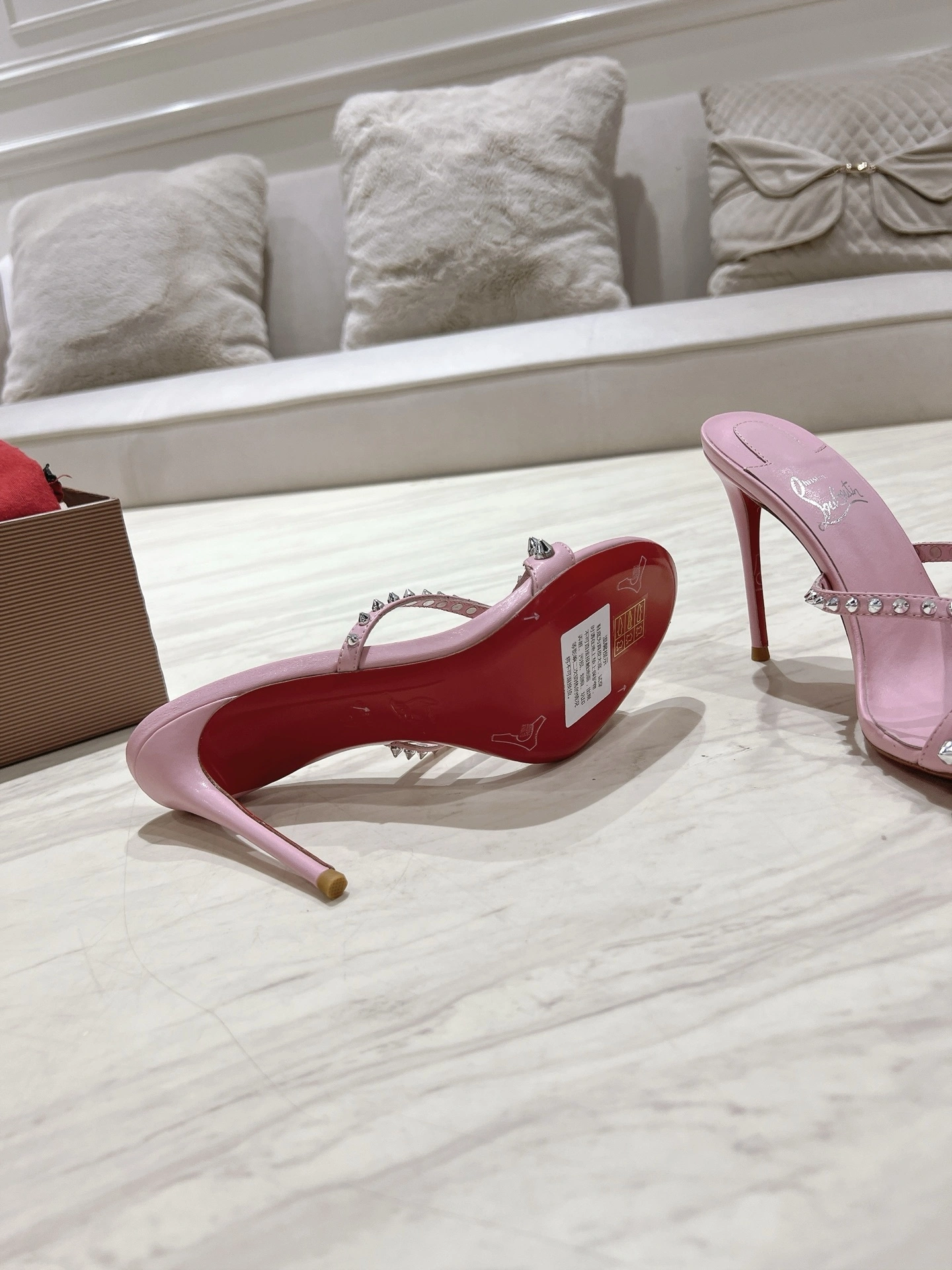 COCO-- 8ou2ou 3240181P934 Heel height：10CM Calfskin sheepskin item:E-X158D4031