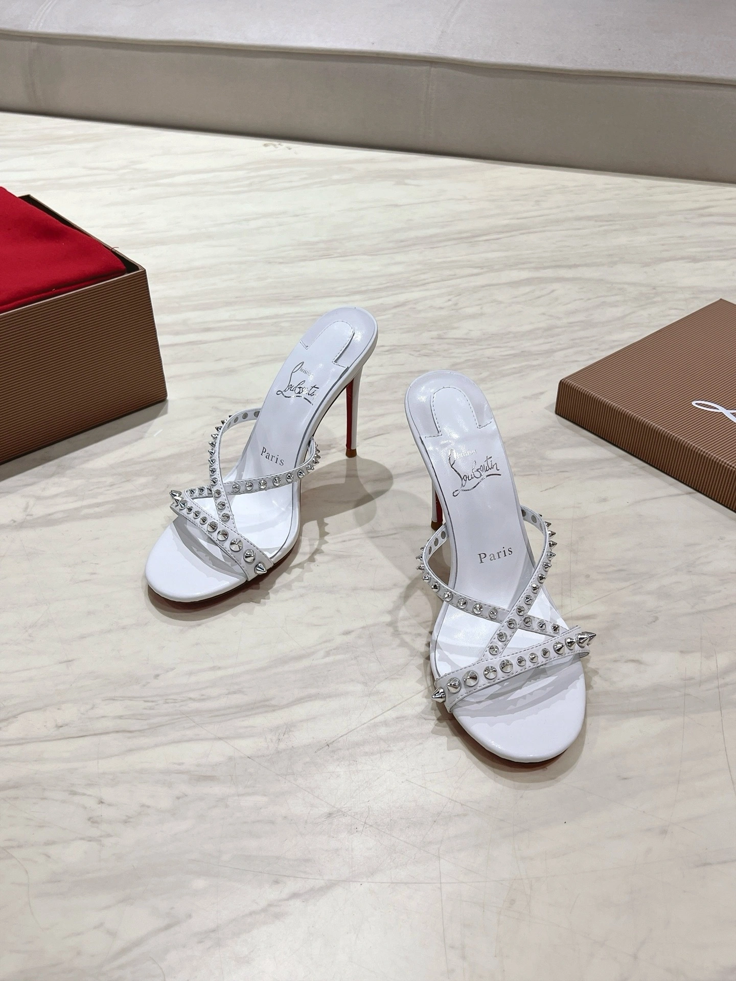COCO-- 8ou2ou 3240181W302 Heel height：10CM Calfskin sheepskin item:E-X158D4035