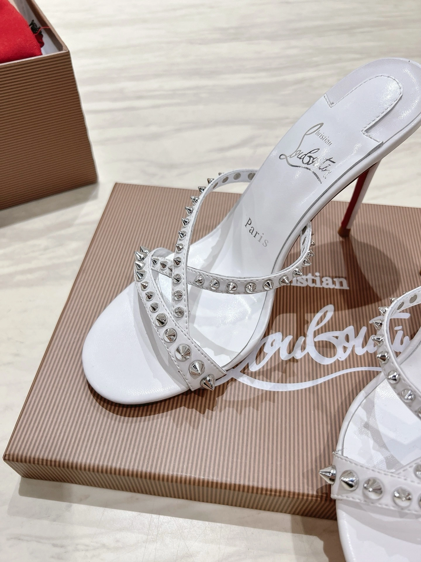 COCO-- 8ou2ou 3240181W302 Heel height：10CM Calfskin sheepskin item:E-X158D4035