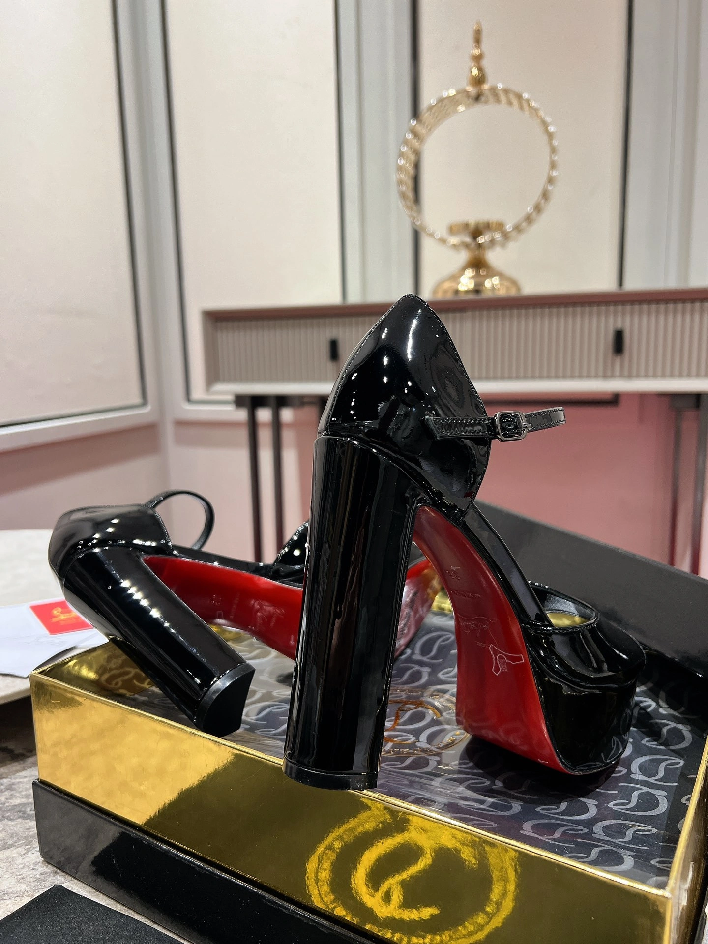 COCO-- 8ou2ou 3240893B439 calfskin item:E-X150J3858