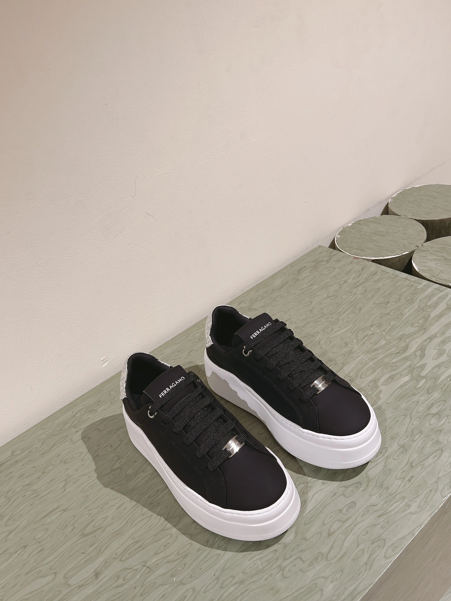 COCO-- F5rr1617o 030573 769353 cowhide item:E-X362I0320