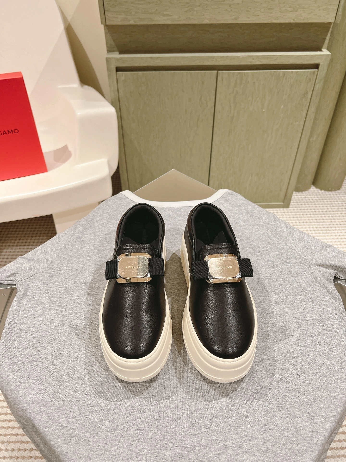 COCO-- F5rr1617o 030606 774815 cowhide item:E-X362I0323