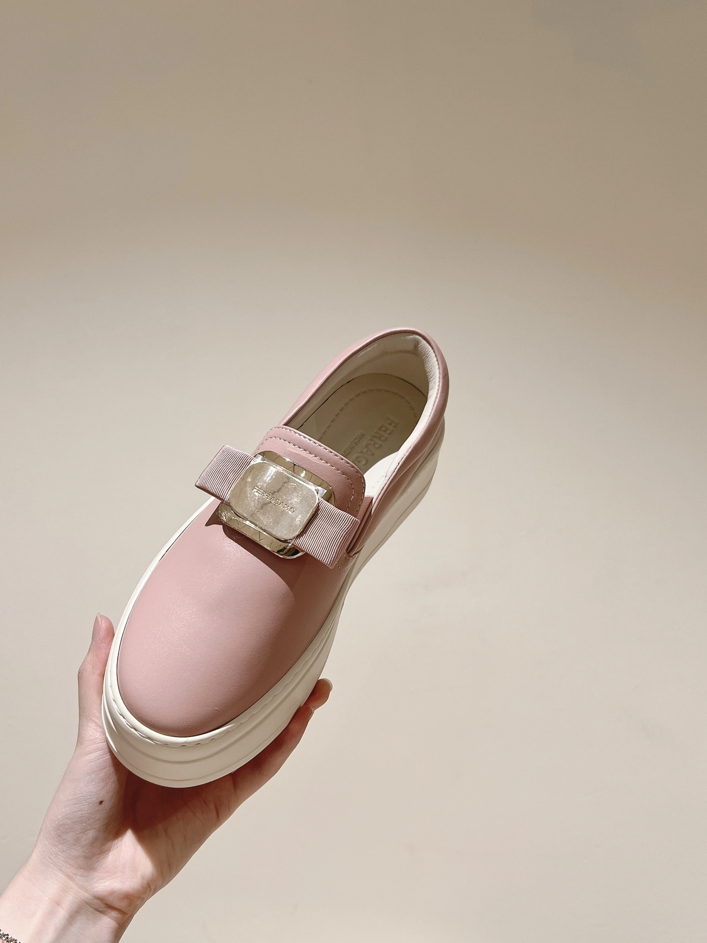 COCO-- F5rr1617o 030606 774816 cowhide item:E-X362I0324