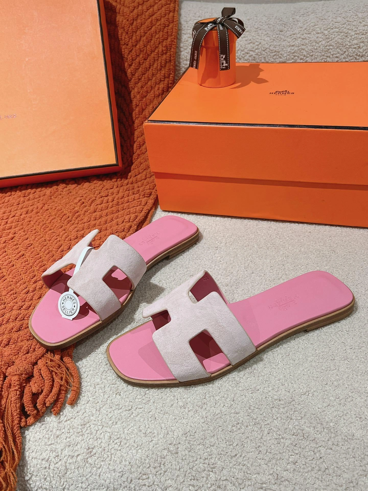 &COCO-- H221208Z 27 item:D-X062M2817
