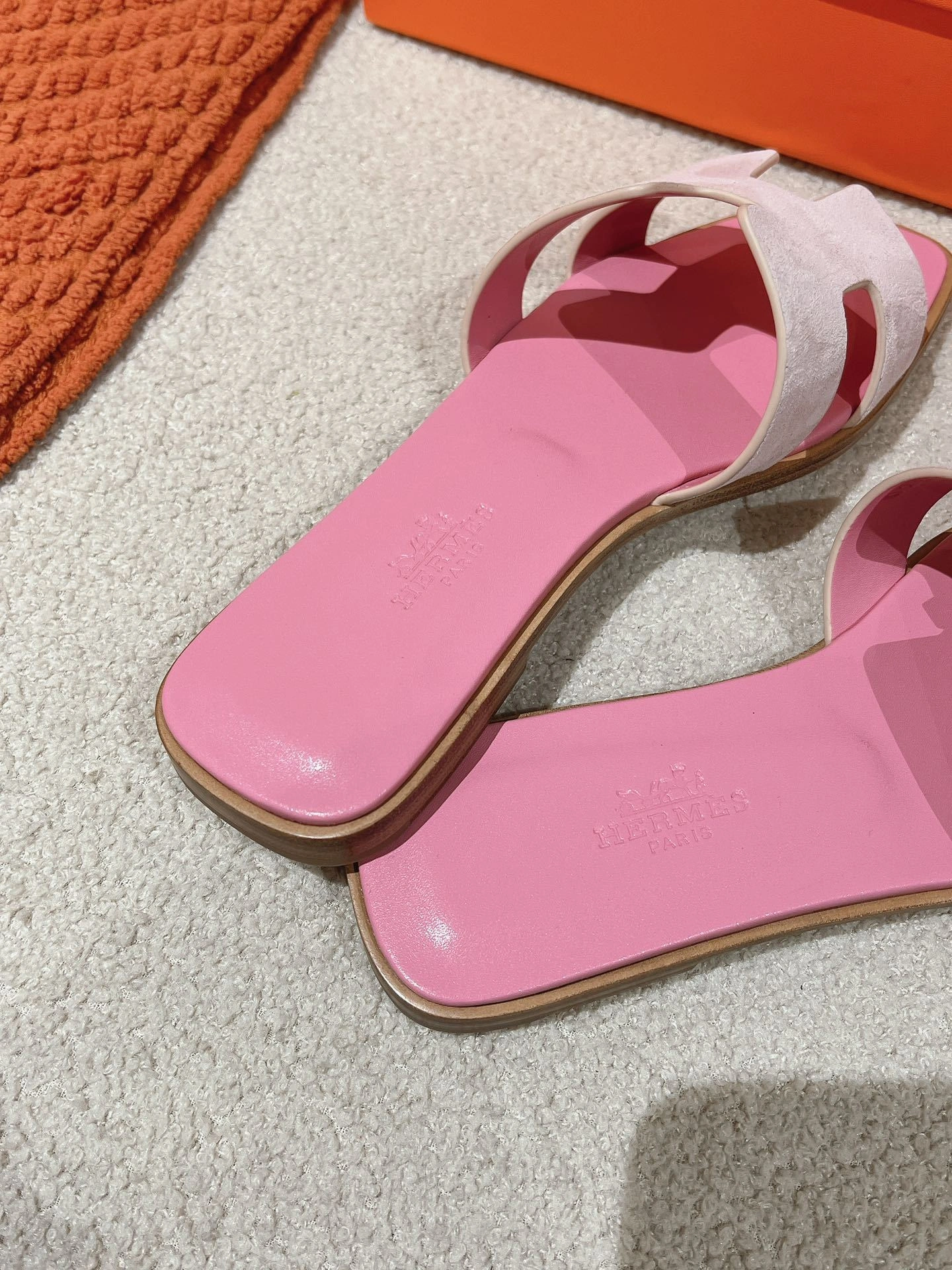 &COCO-- H221208Z 27 item:D-X062M2817