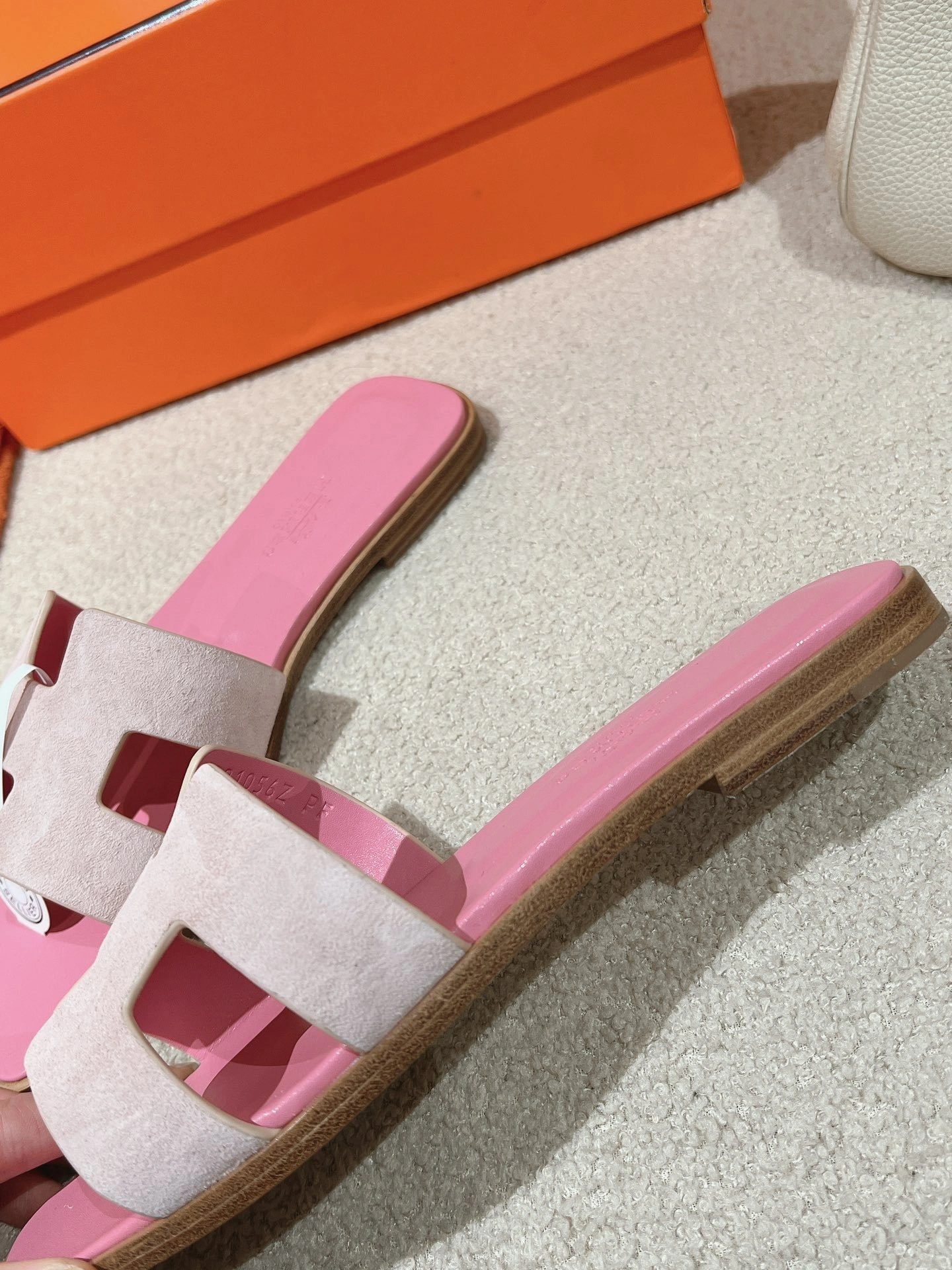 &COCO-- H221208Z 27 item:D-X062M2817