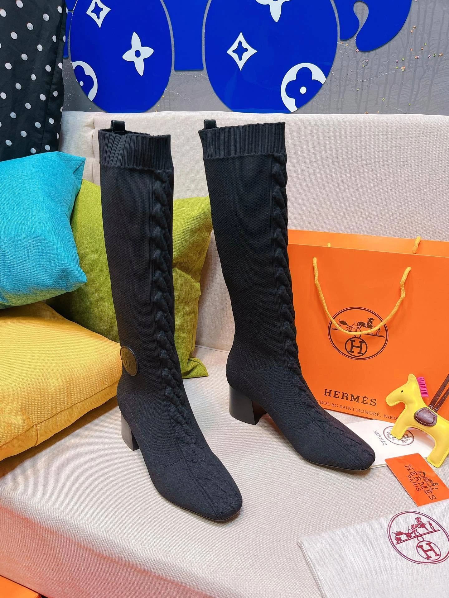 COCO-- H222097Z 02 item:C-X158K0387