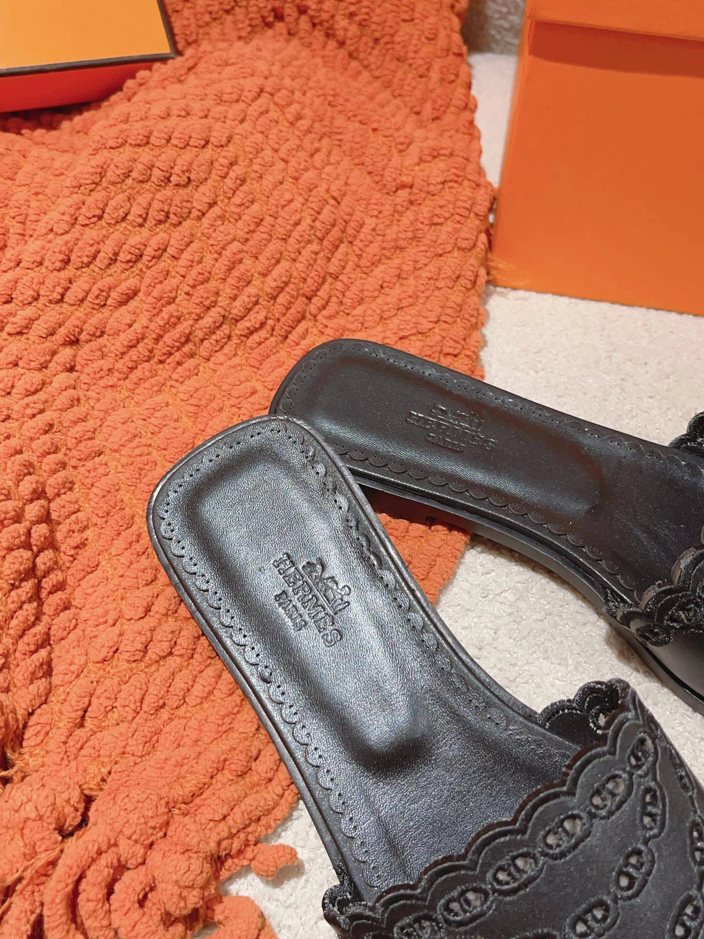 COCO-- H231133Z 02 Oran Calfskin item:D-X032C0544