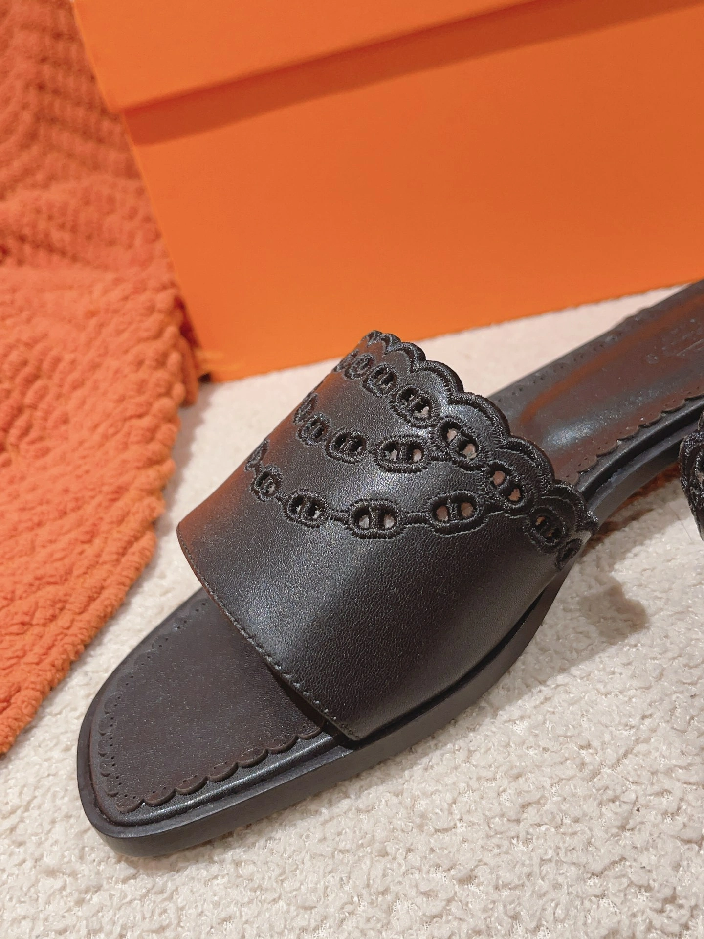 COCO-- H231133Z 02 Oran Calfskin item:D-X032C0544