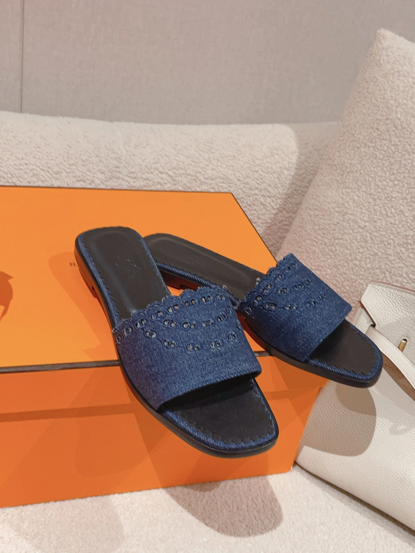 COCO-- H231134Z 48 Oran Calfskin item:D-X032C0545