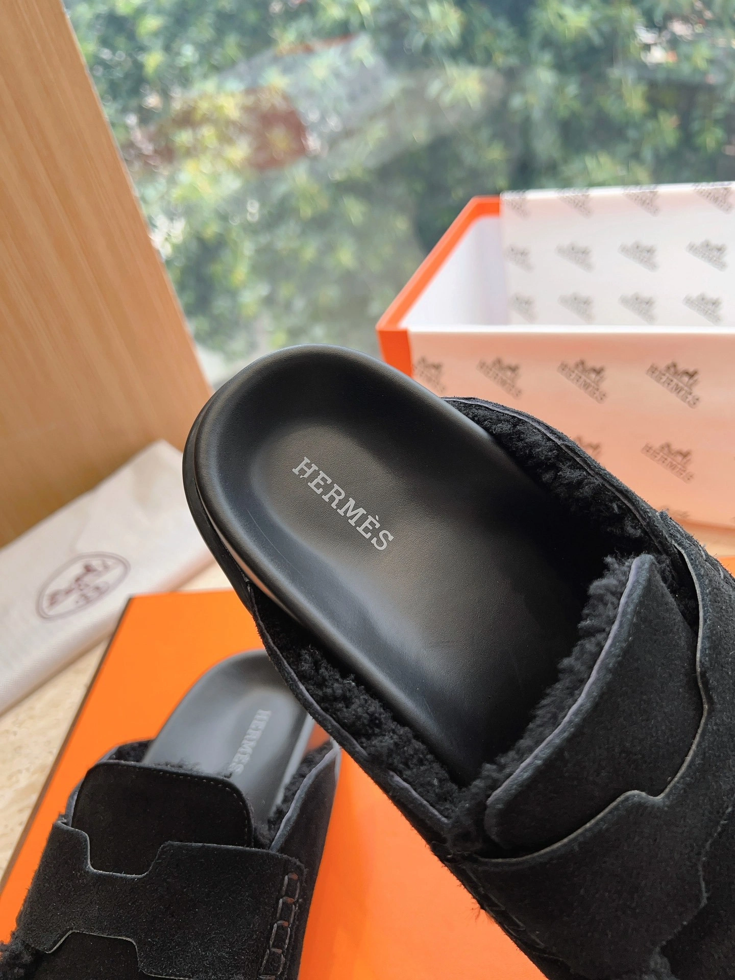 COCO-- H232140Z 023 item:C-X032H1646Y