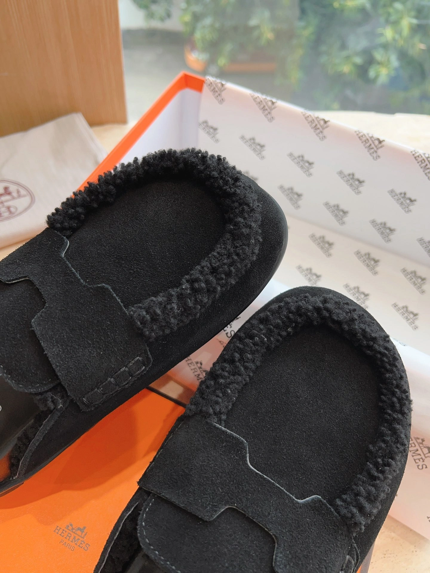COCO-- H232140Z 023 item:C-X032H1646Y