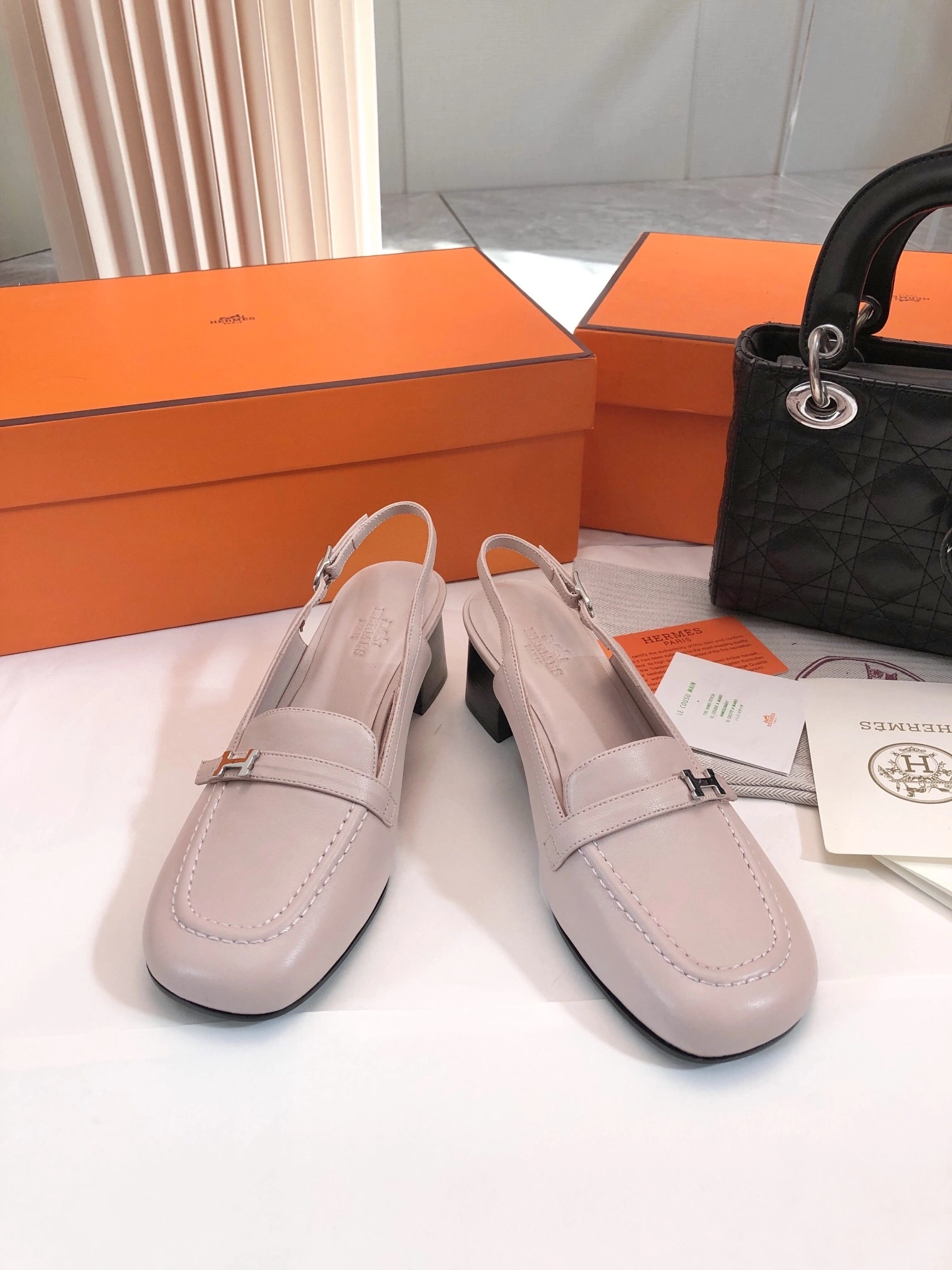 COCO-- H241046Z 27370 item:D-X02A1146