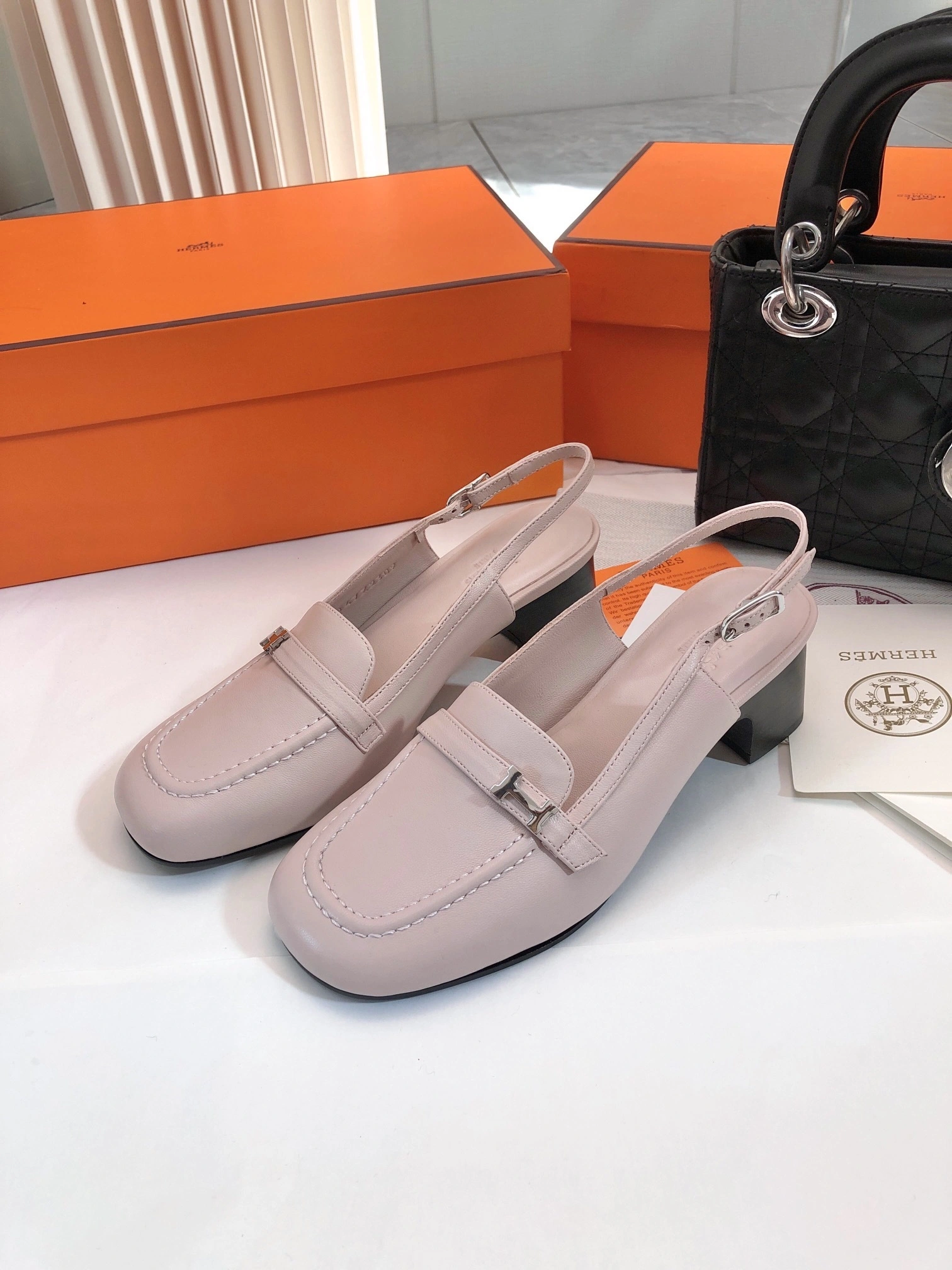 COCO-- H241046Z 27370 item:D-X02A1146