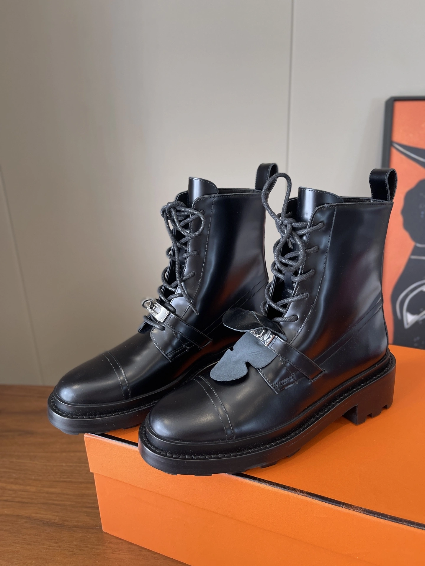 COCO-- H5r75s H222070Z 02 Calfskin sheepskin item:E-X003L1233B