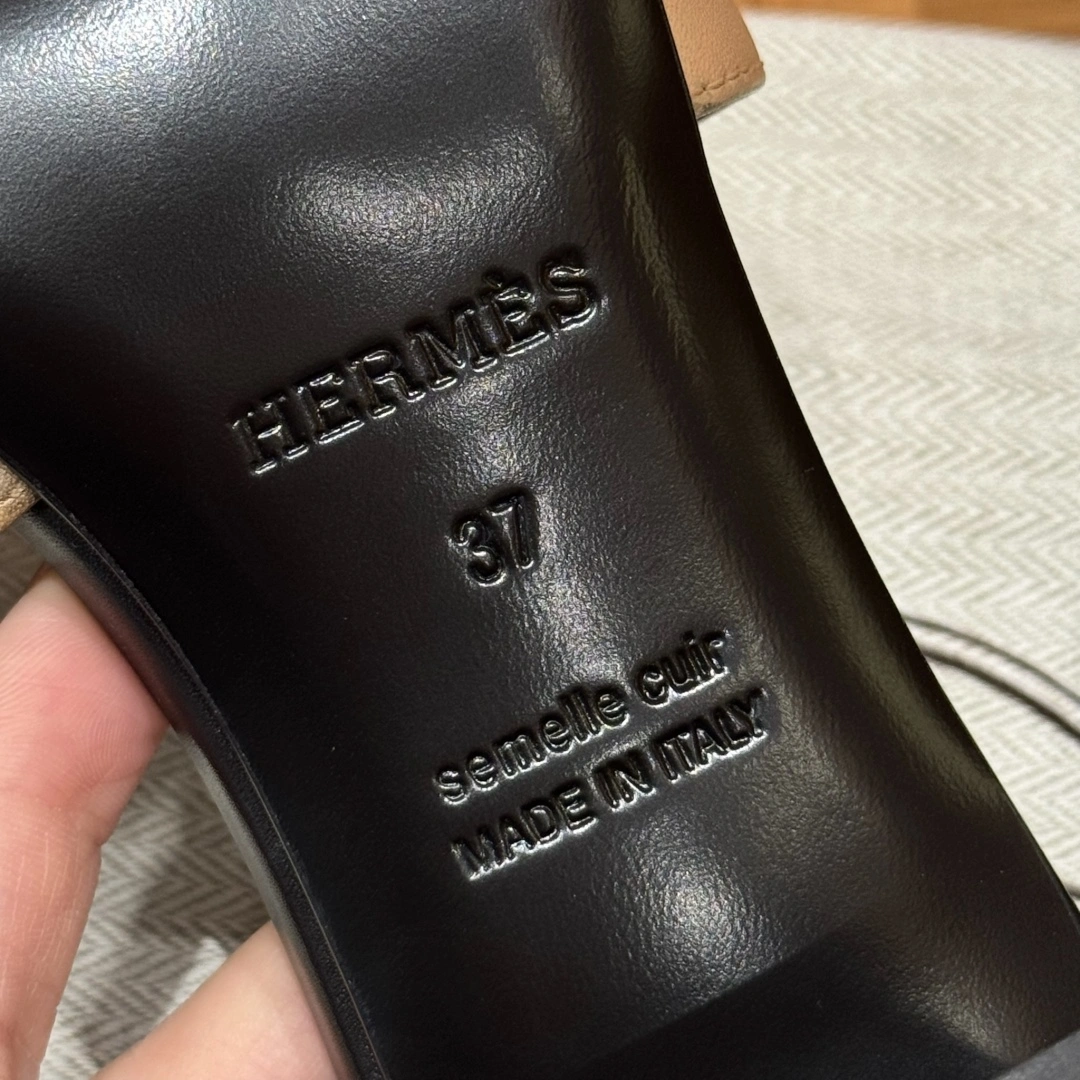 COCO-- H5r75s H231063Z BA3 Calfskin Dermal outsole item:E-X230F1222