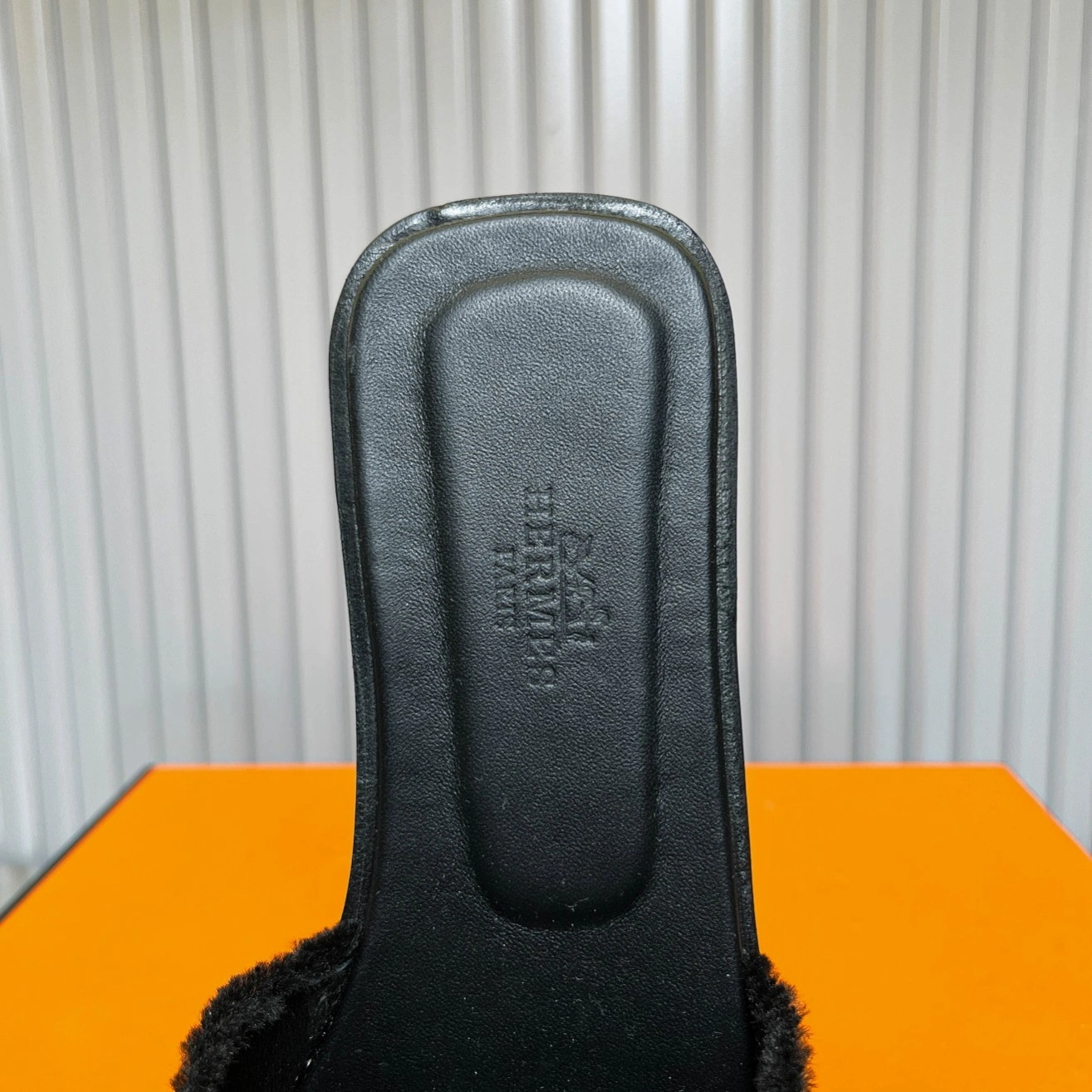 COCO-- H5r75s H231095Z PN sheepskin item:E-X194F2602