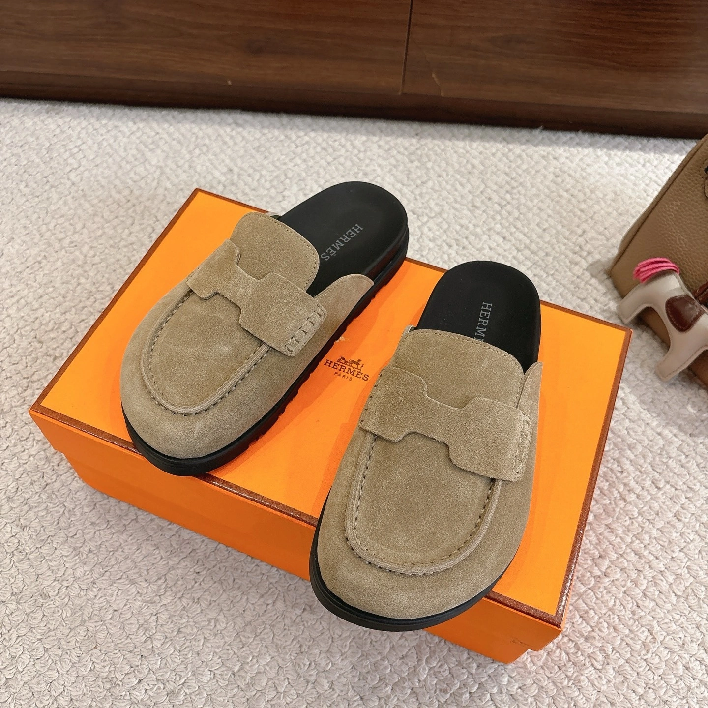 COCO-- H5r75s H231222Z C9 sheepskin Go item:E-X362K2805
