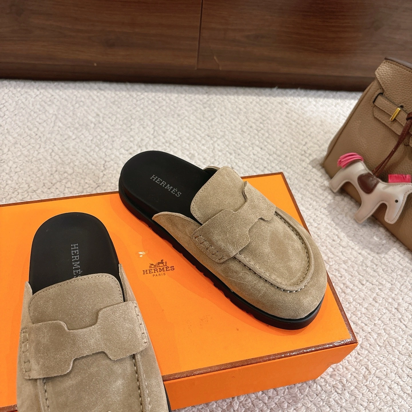 COCO-- H5r75s H231222Z C9 sheepskin Go item:E-X362K2805