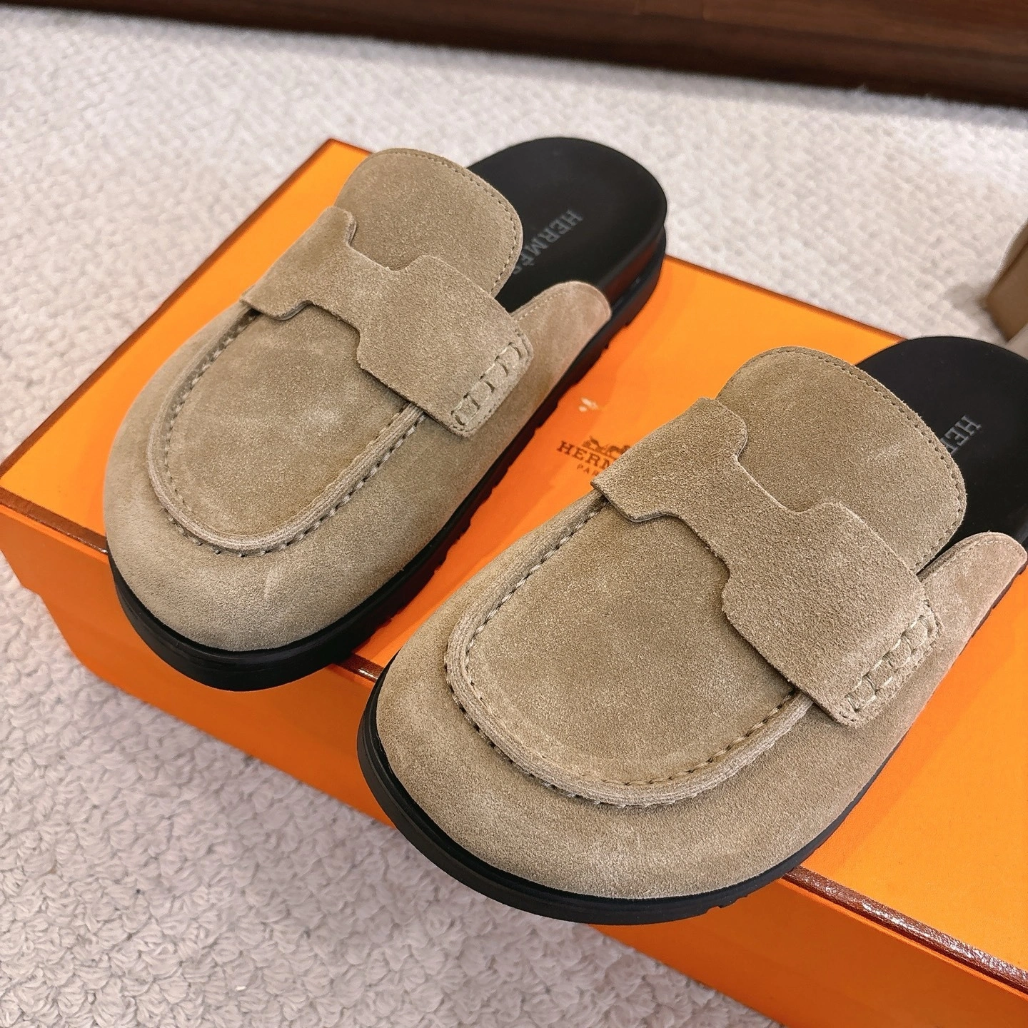 COCO-- H5r75s H231222Z C9 sheepskin Go item:E-X362K2805