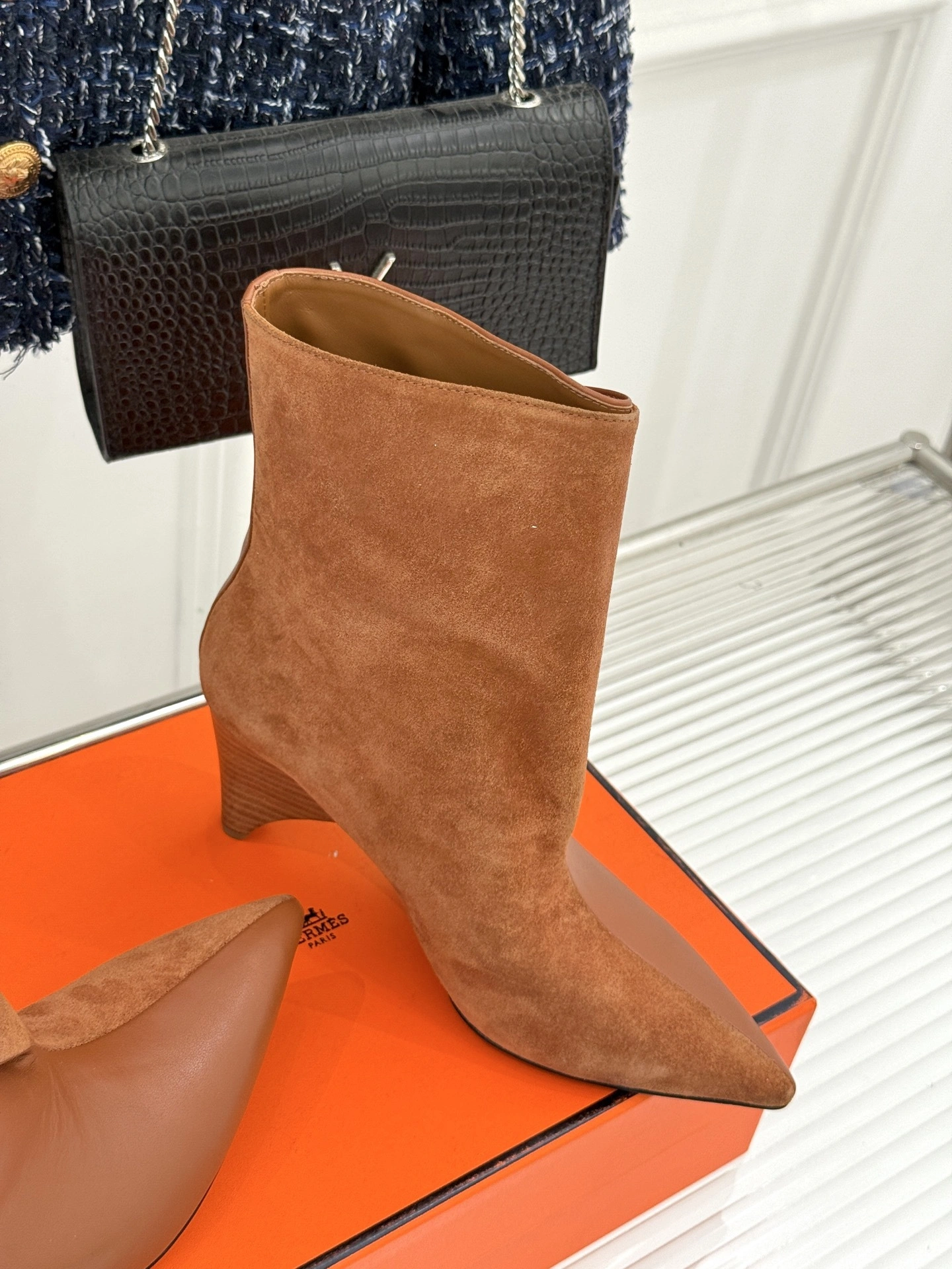 COCO-- H5r75s H232008Z 20 sheepskin item:E-X362H2818