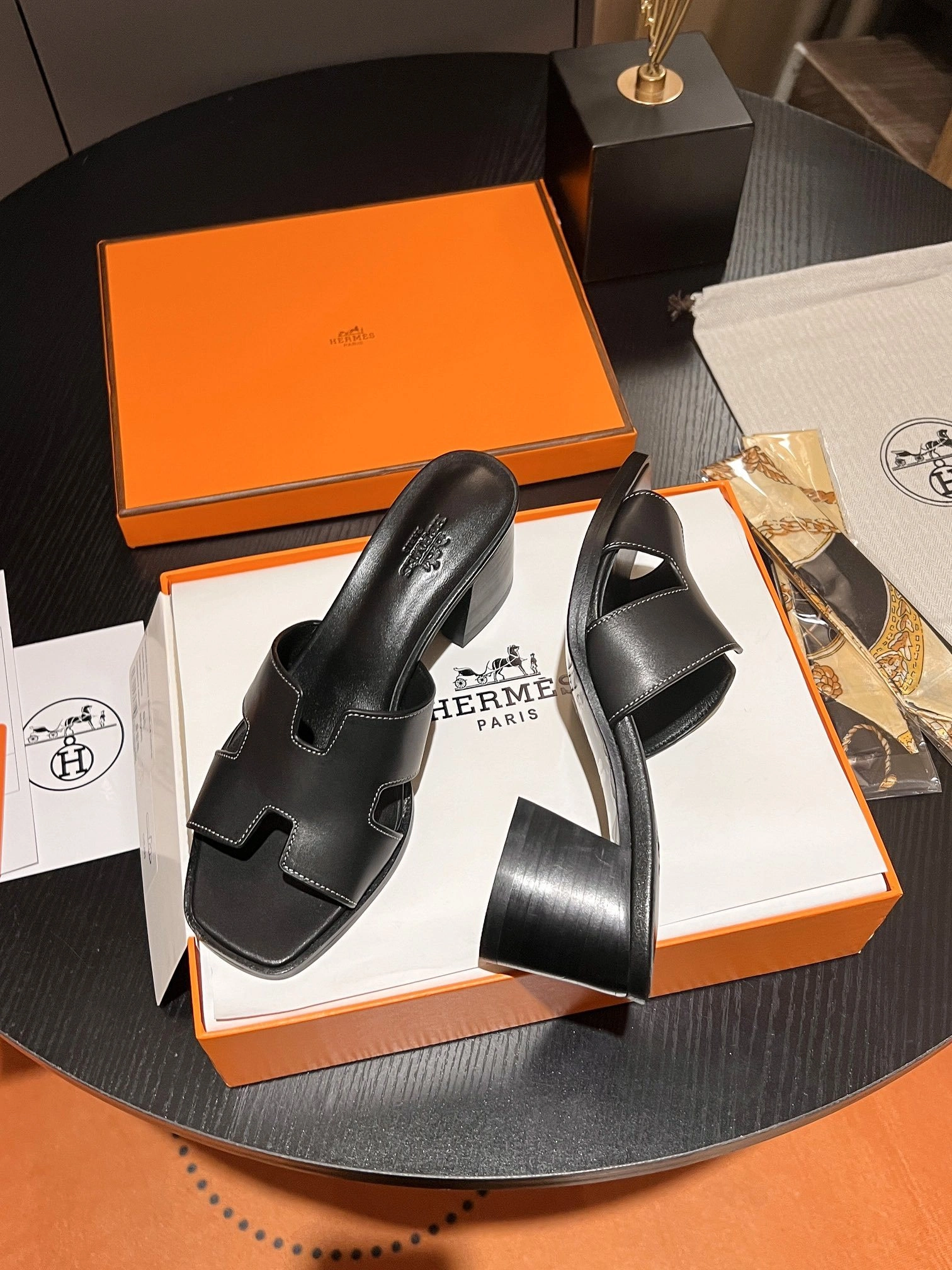 COCO-- H5r75s H232089Z 02350 Heel height：6CM cowhide sheepskin item:E-X302C2117