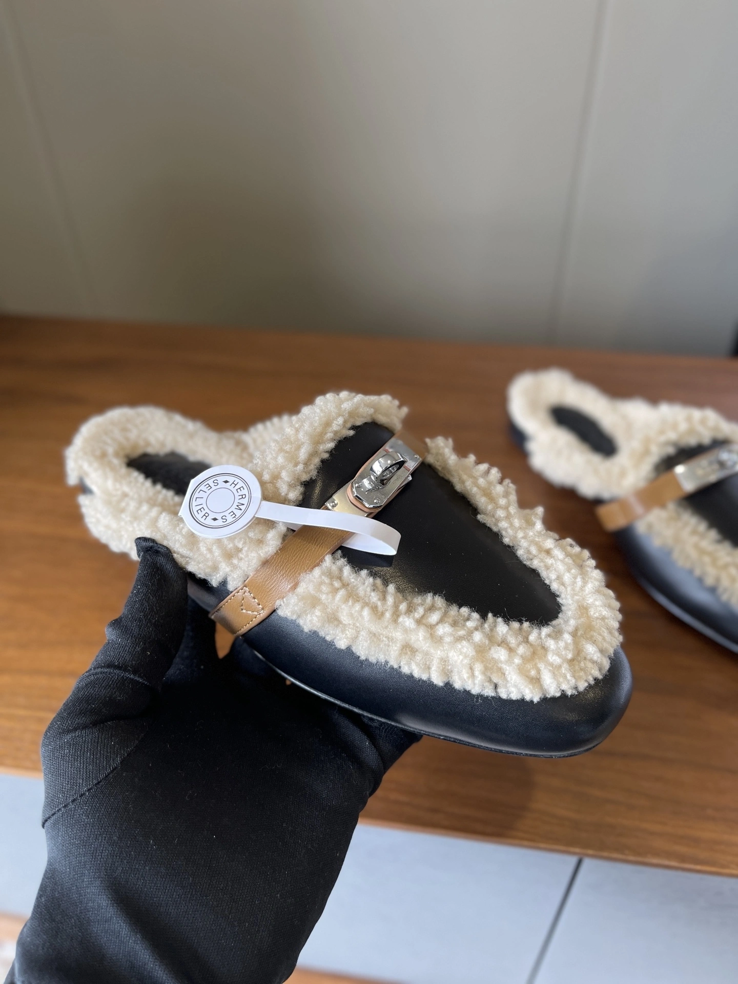 COCO-- H5r75s H232124Z 02 Calfskin wool item:E-X003L1231B