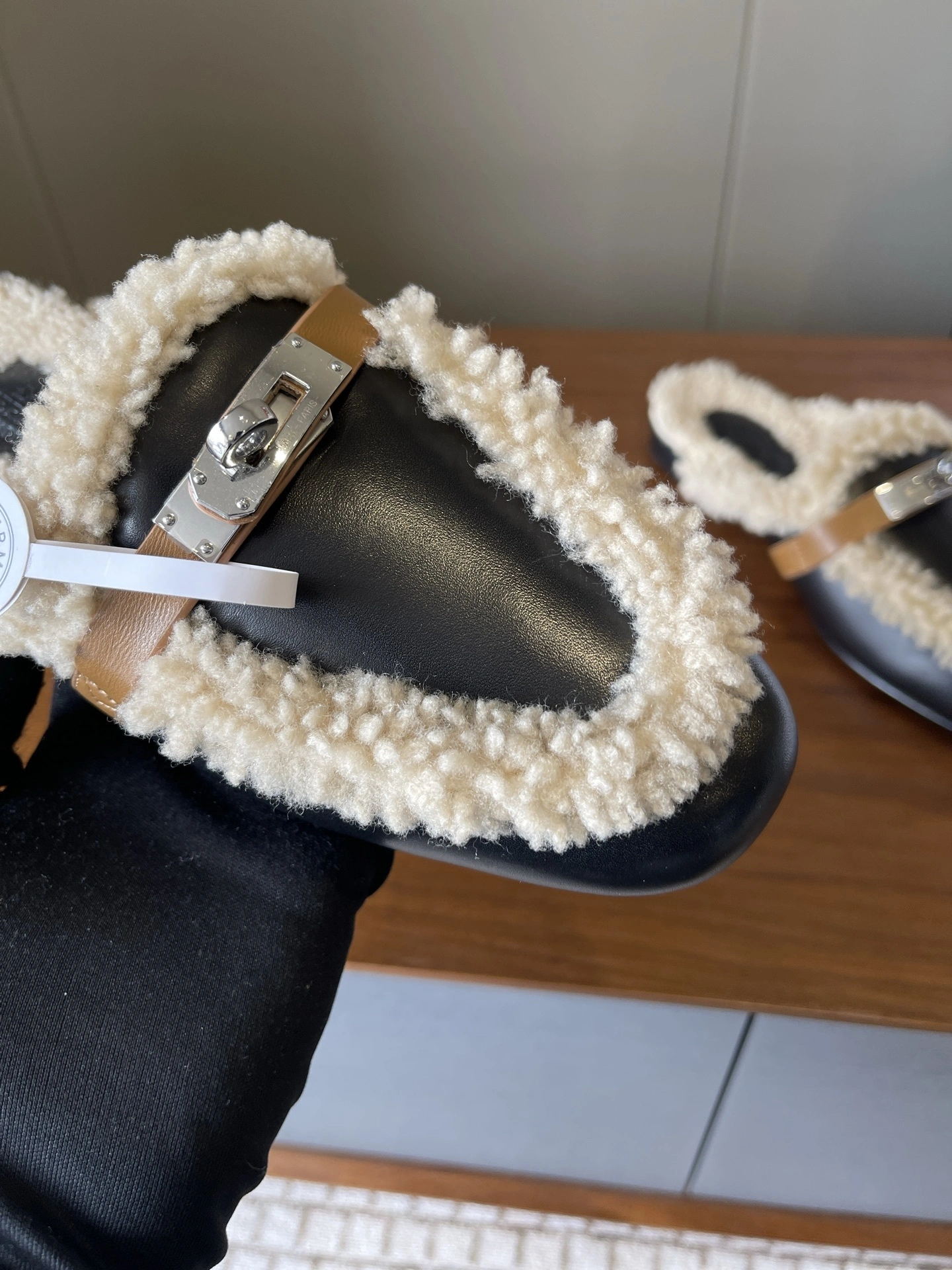 COCO-- H5r75s H232124Z 02 Calfskin wool item:E-X003L1231B
