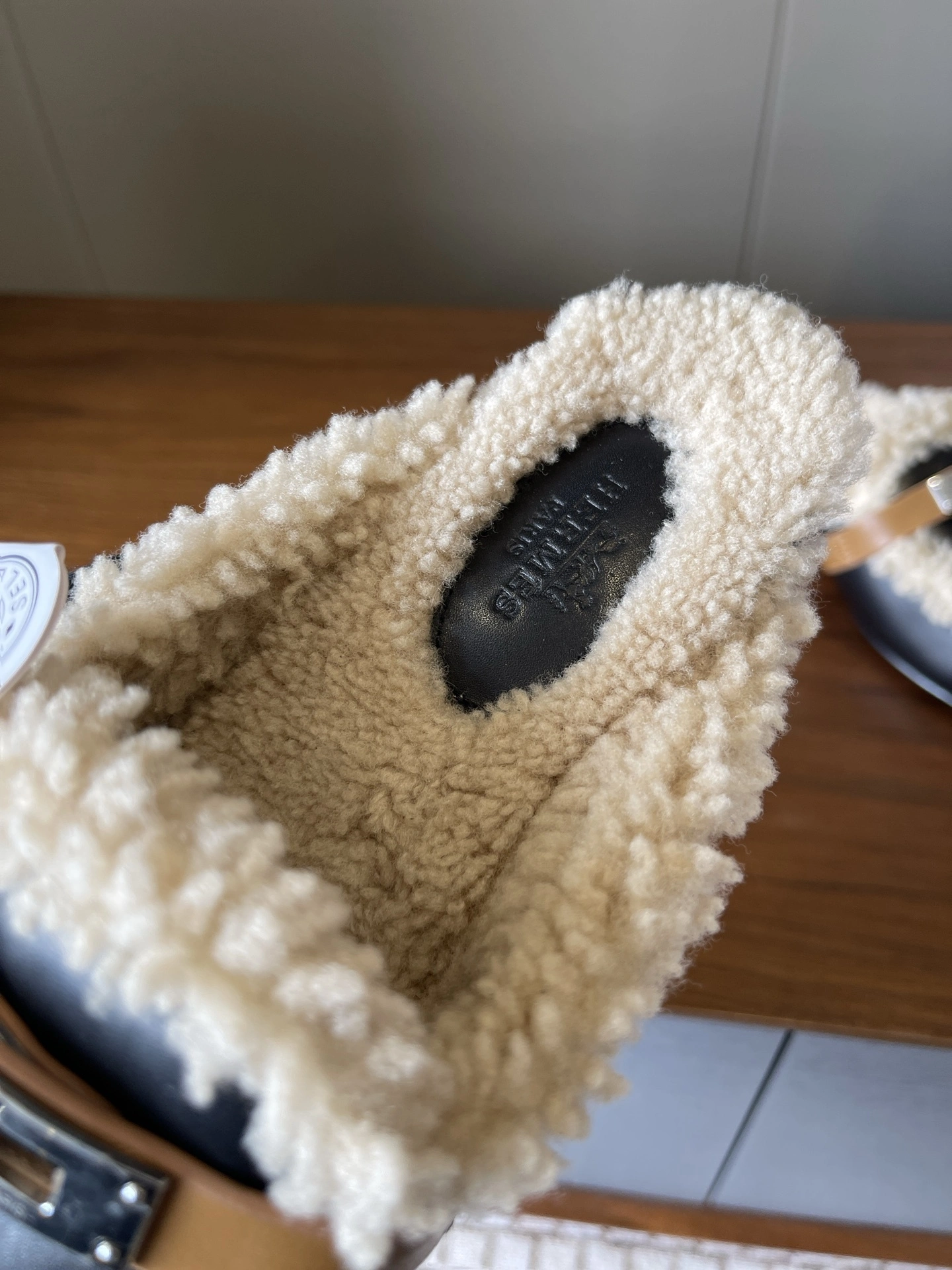 COCO-- H5r75s H232124Z 02 Calfskin wool item:E-X003L1231B