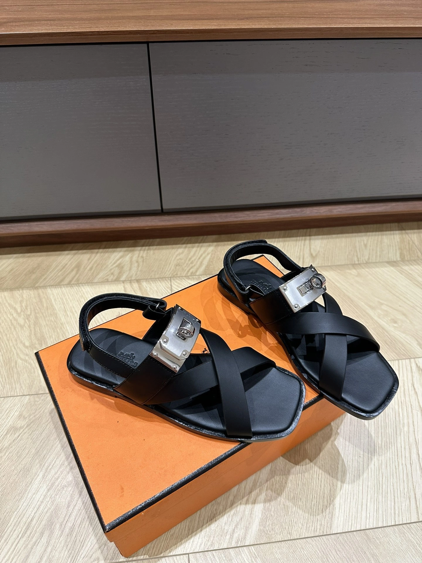 COCO-- H5r75s H241155Z 02 Calfskin item:D-X03E2177
