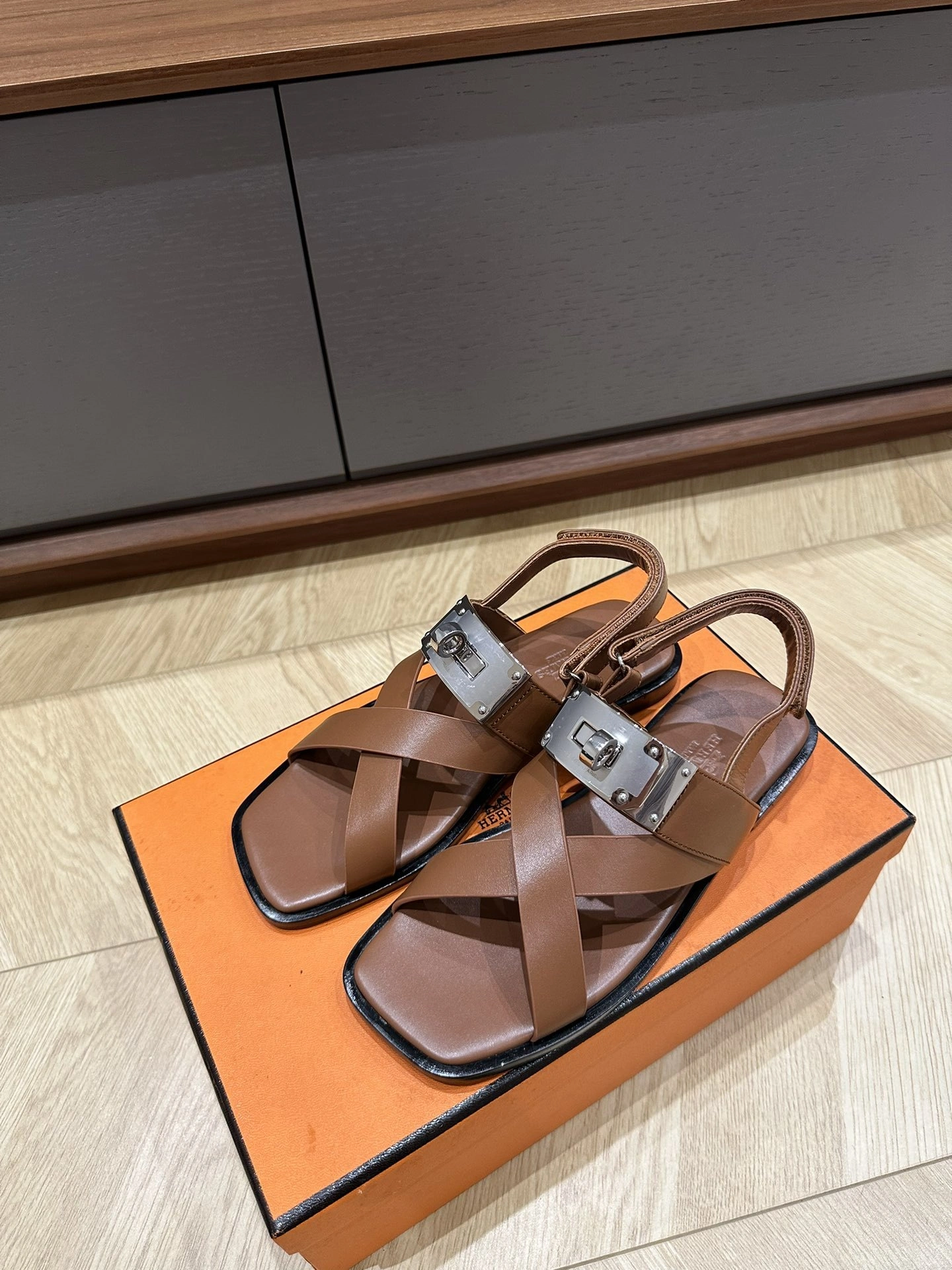 COCO-- H5r75s H241155Z 20 Calfskin item:D-X03E2176