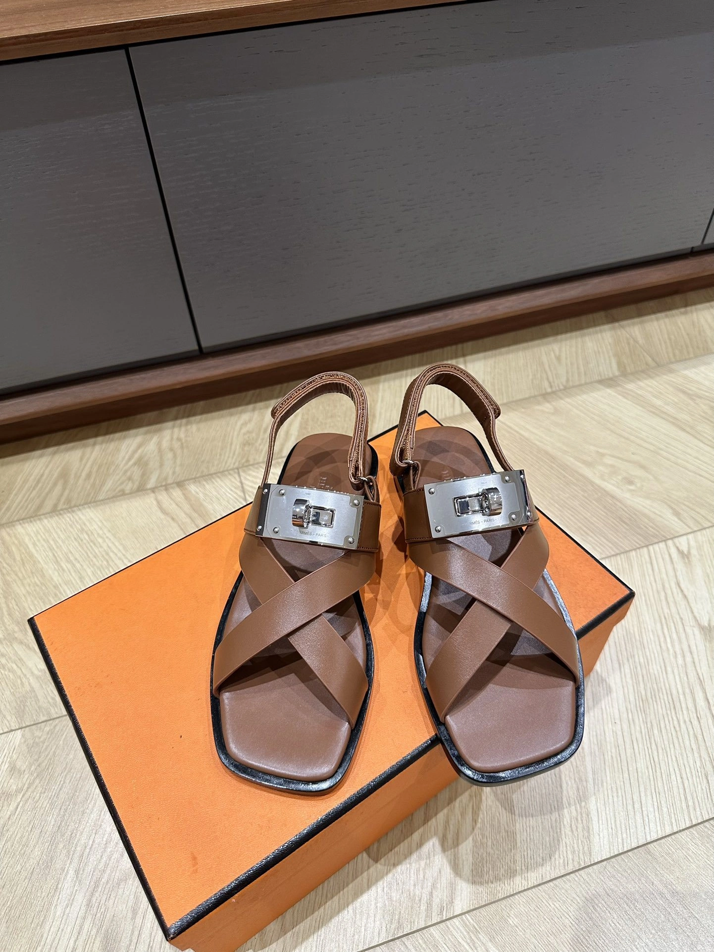 COCO-- H5r75s H241155Z 20 Calfskin item:D-X03E2176