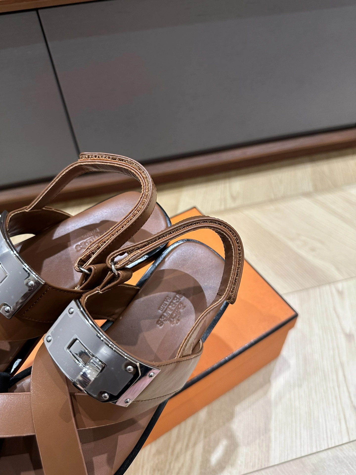 COCO-- H5r75s H241155Z 20 Calfskin item:D-X03E2176