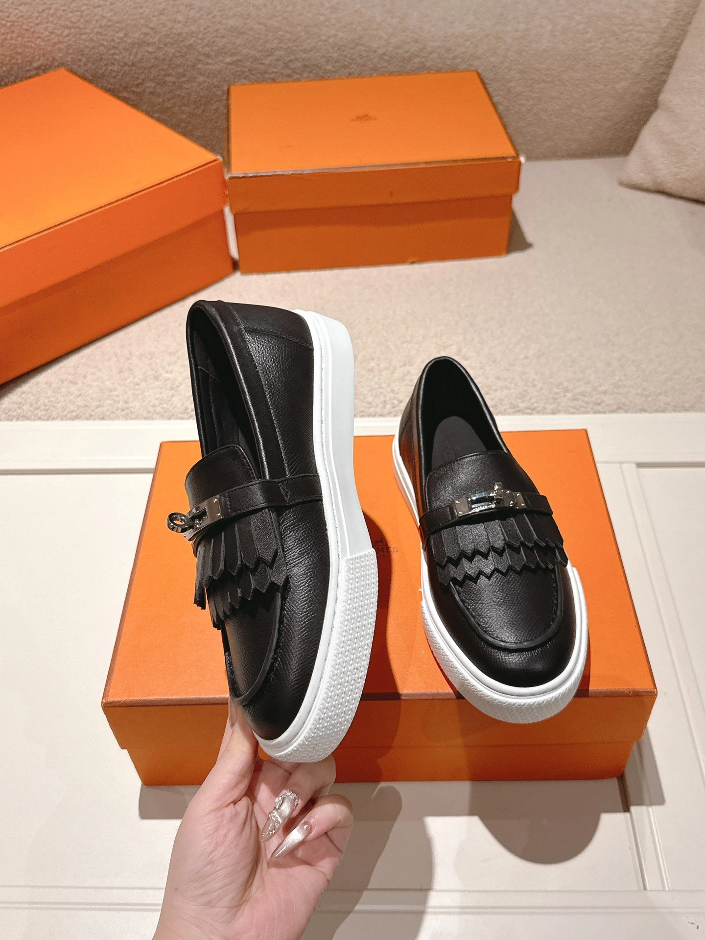 COCO-- H5r75s H241189Z 02 Calfskin sheepskin item：E-X000I0117