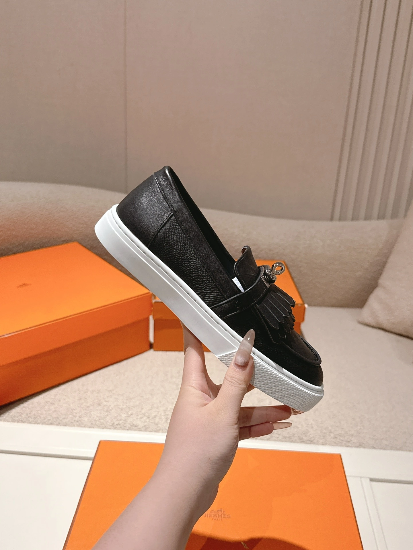 COCO-- H5r75s H241189Z 02 Calfskin sheepskin item：E-X000I0117